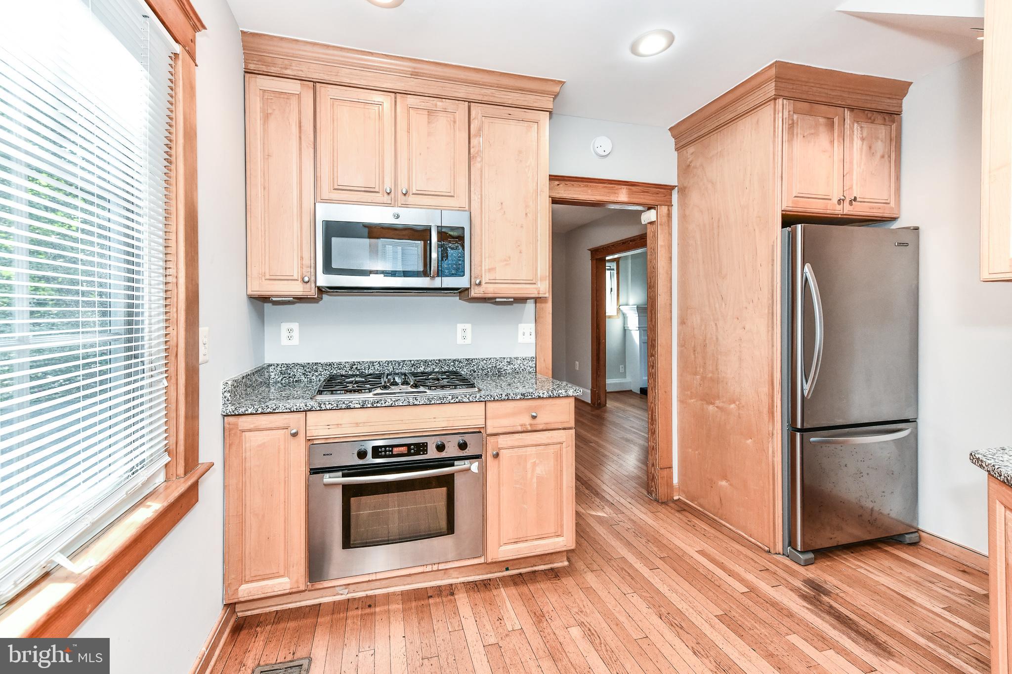 WAVERLY HILLS - Residential Lease