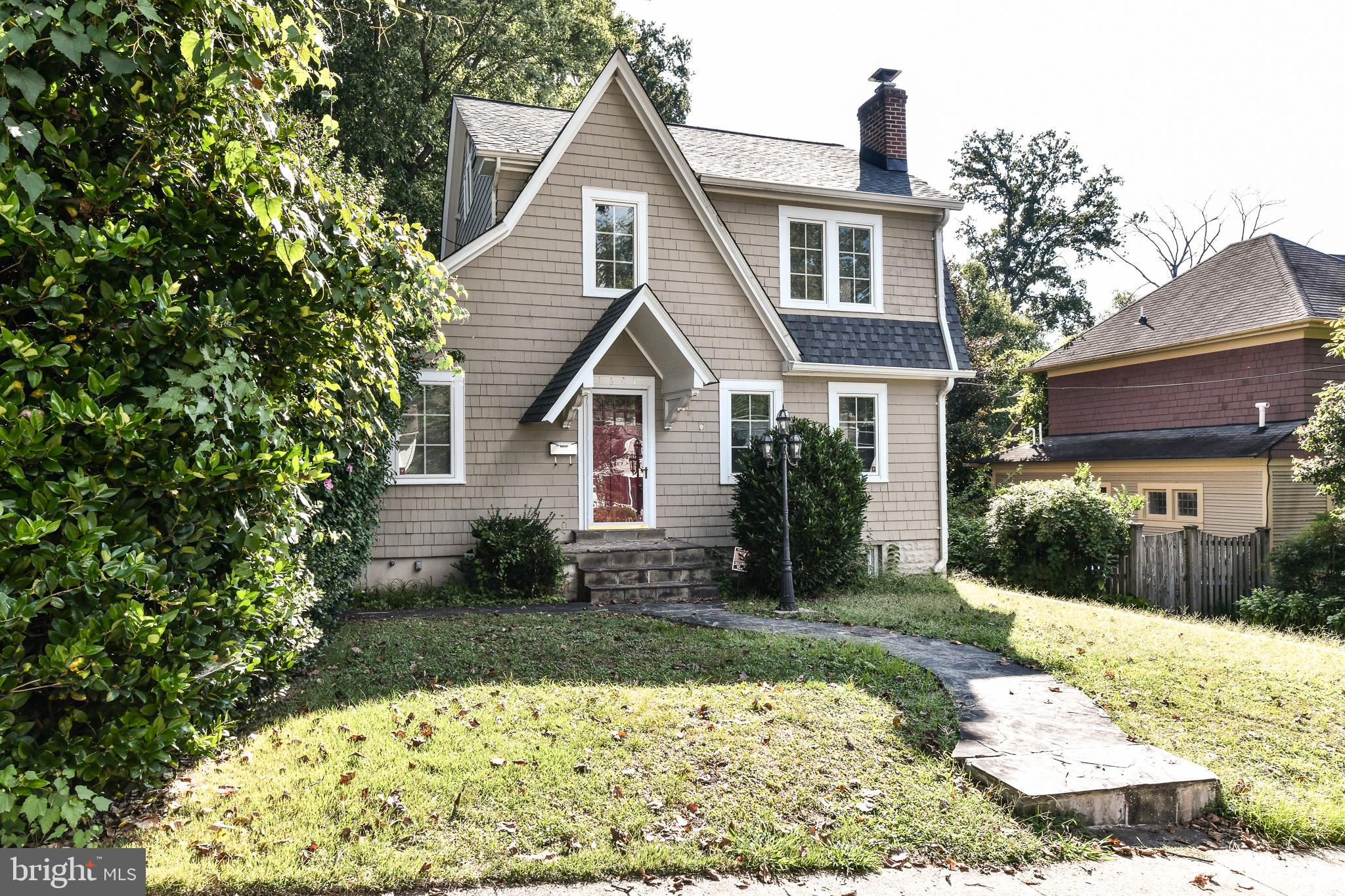 WAVERLY HILLS - Residential Lease