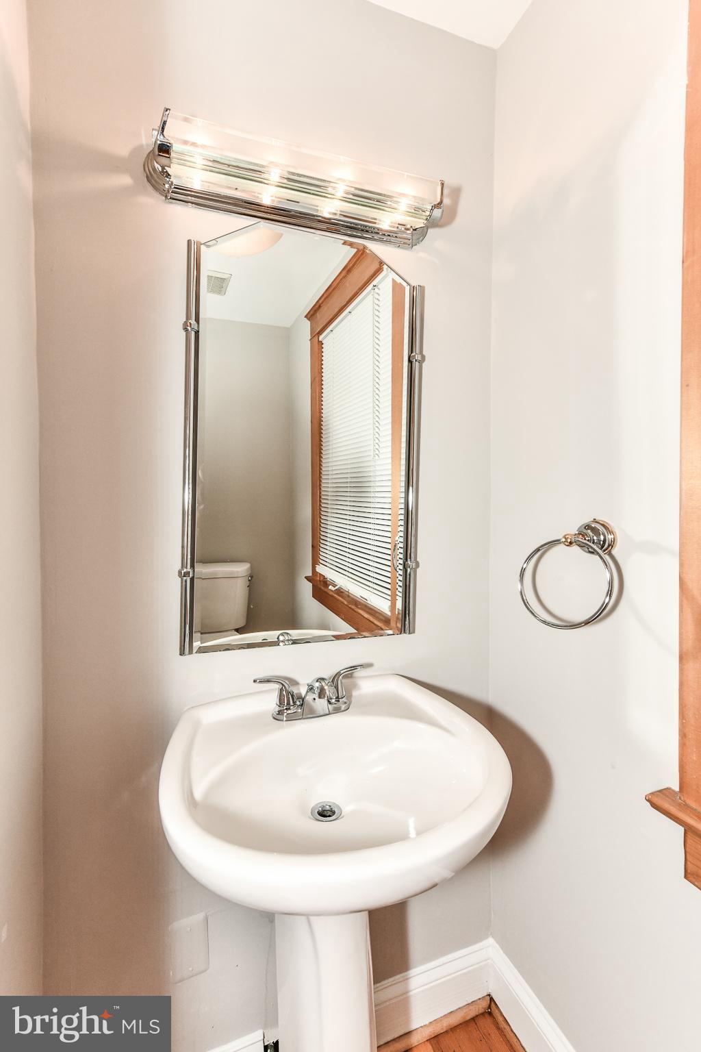 WAVERLY HILLS - Residential Lease