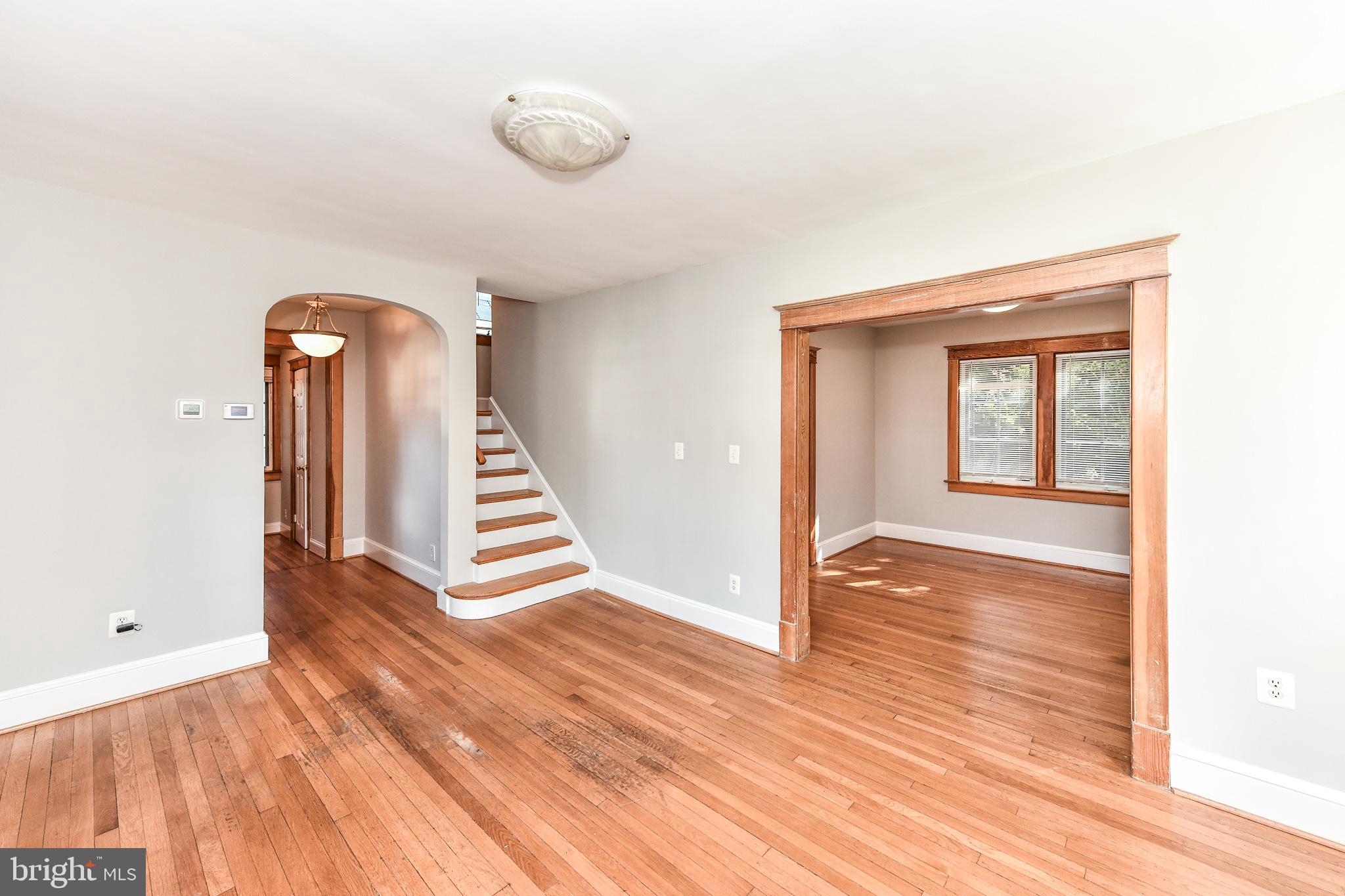 WAVERLY HILLS - Residential Lease