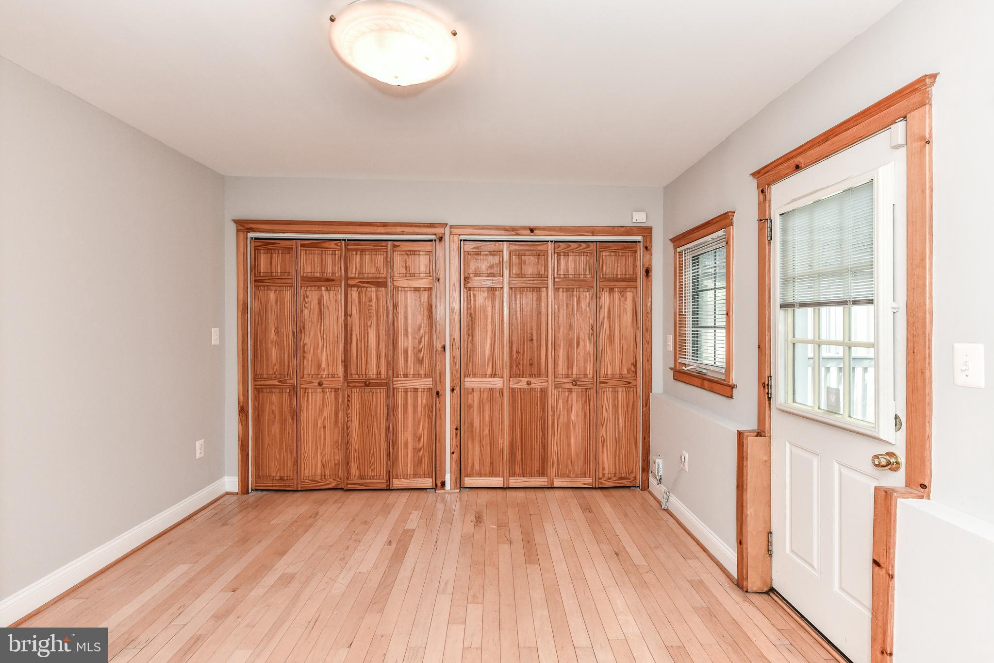 WAVERLY HILLS - Residential Lease