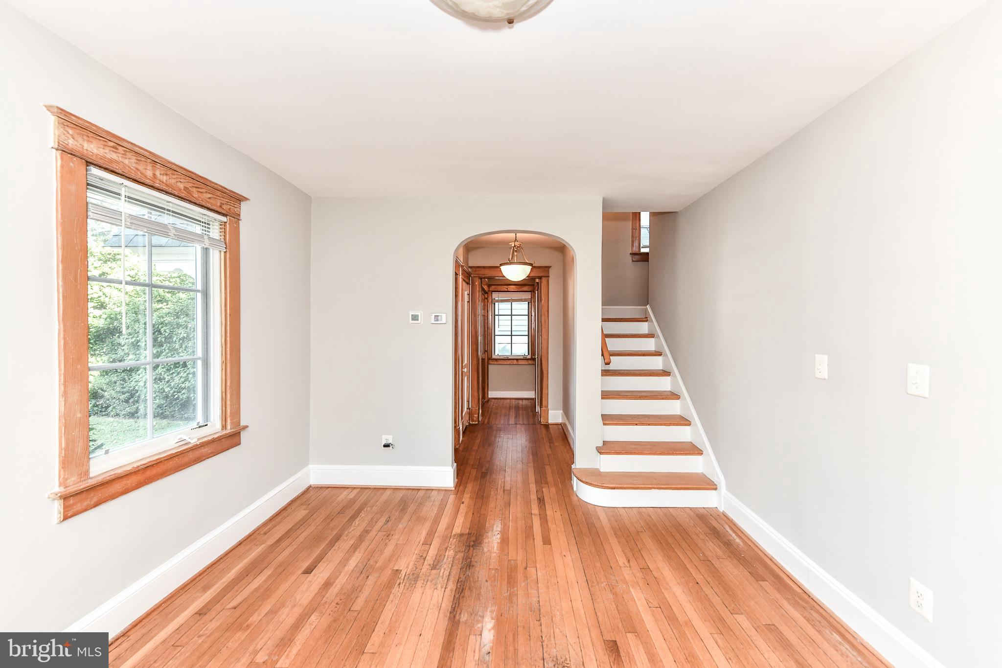 WAVERLY HILLS - Residential Lease