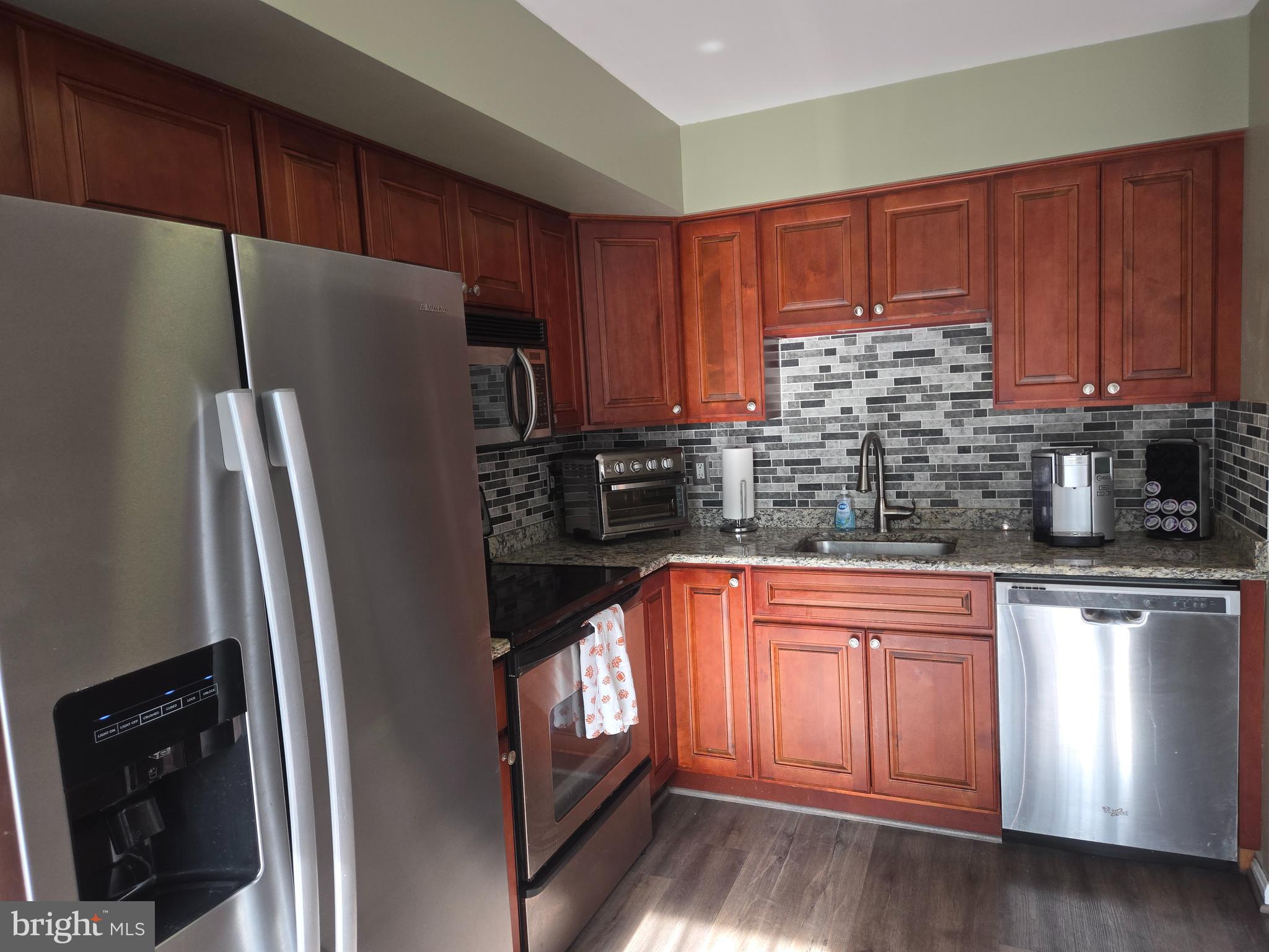 9113 RIDGEFIELD LANE