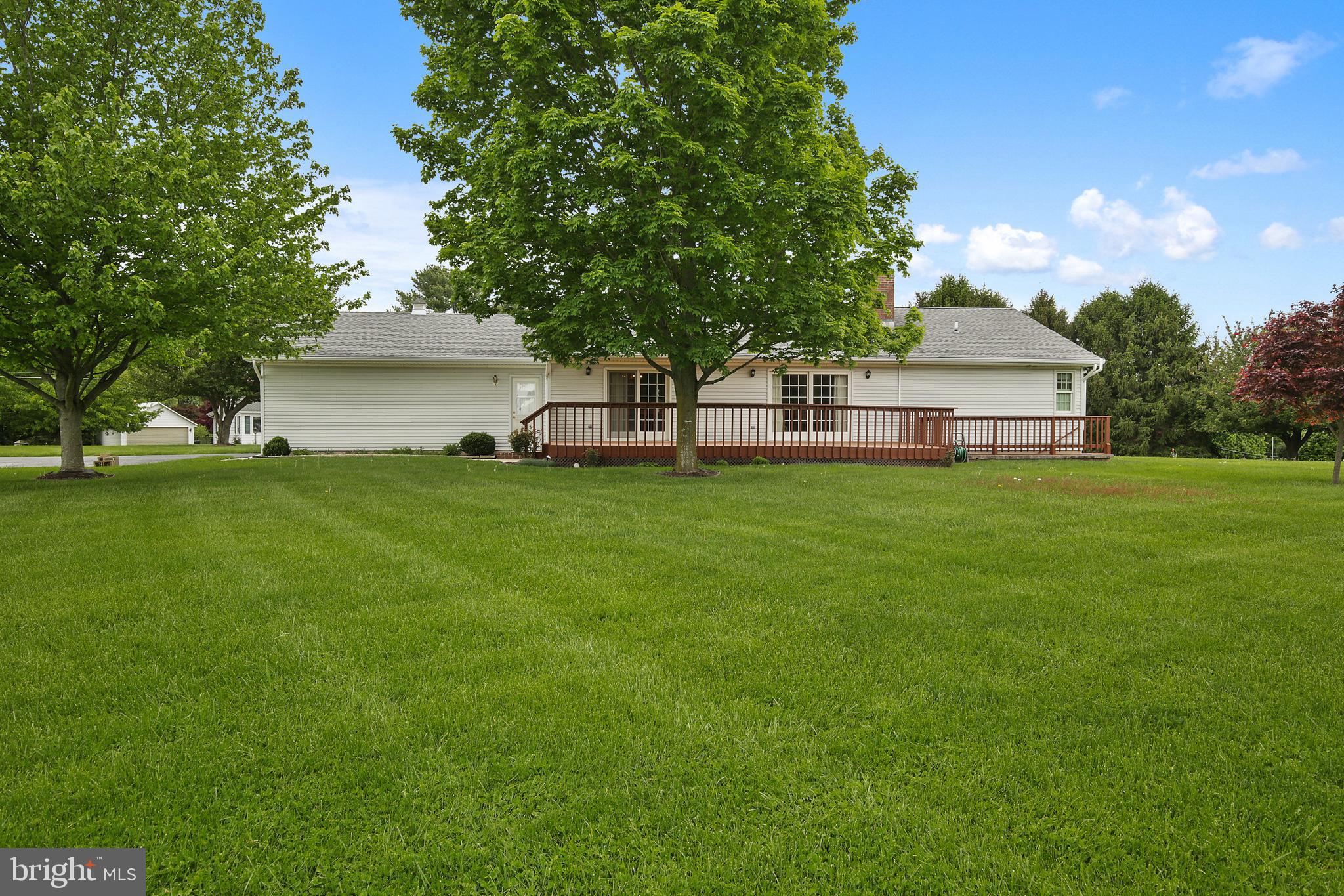 WHITE HALL - Residential