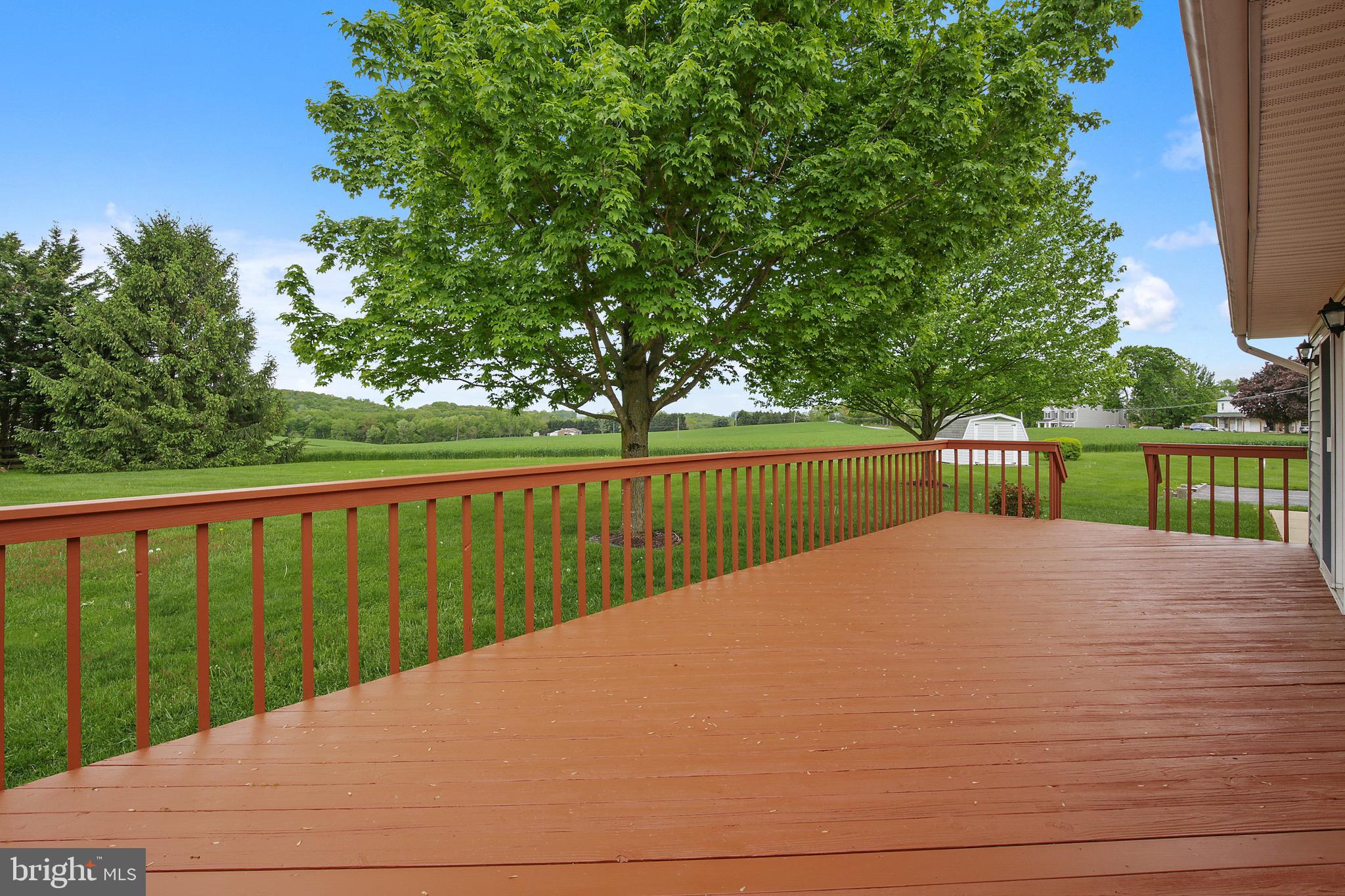 WHITE HALL - Residential