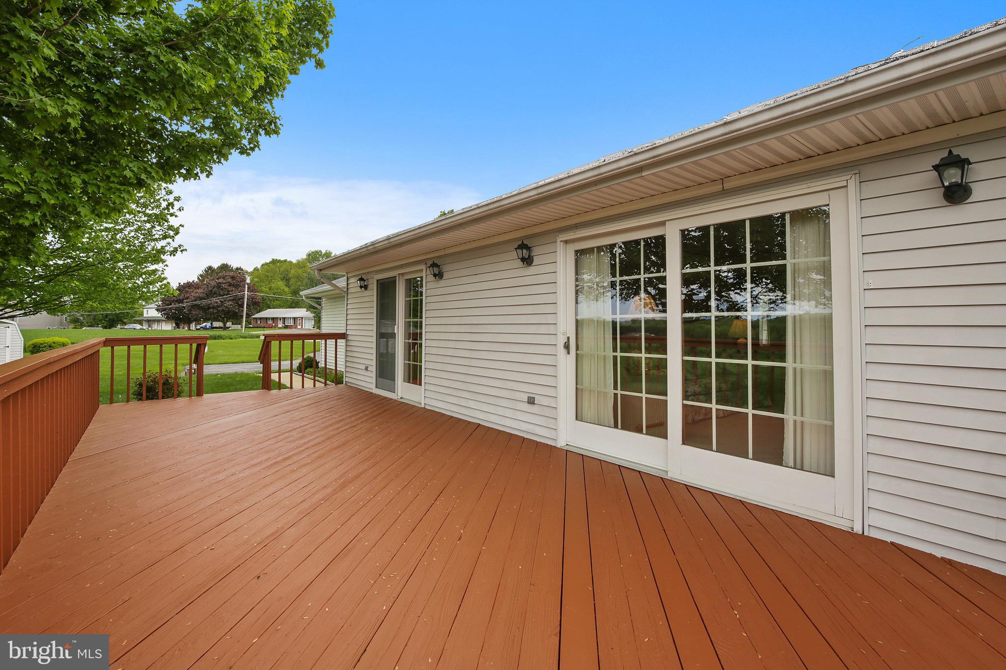 WHITE HALL - Residential