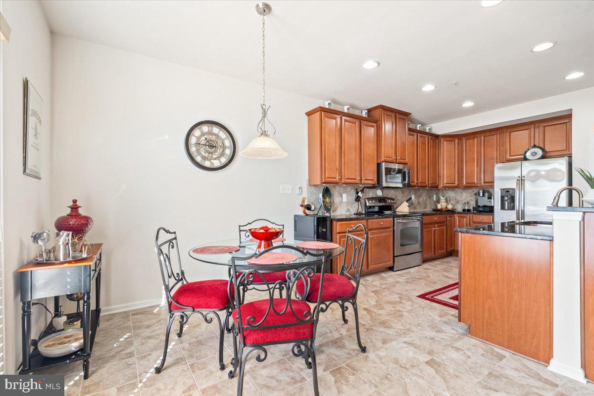 LINTON AT BALLENGER - Residential