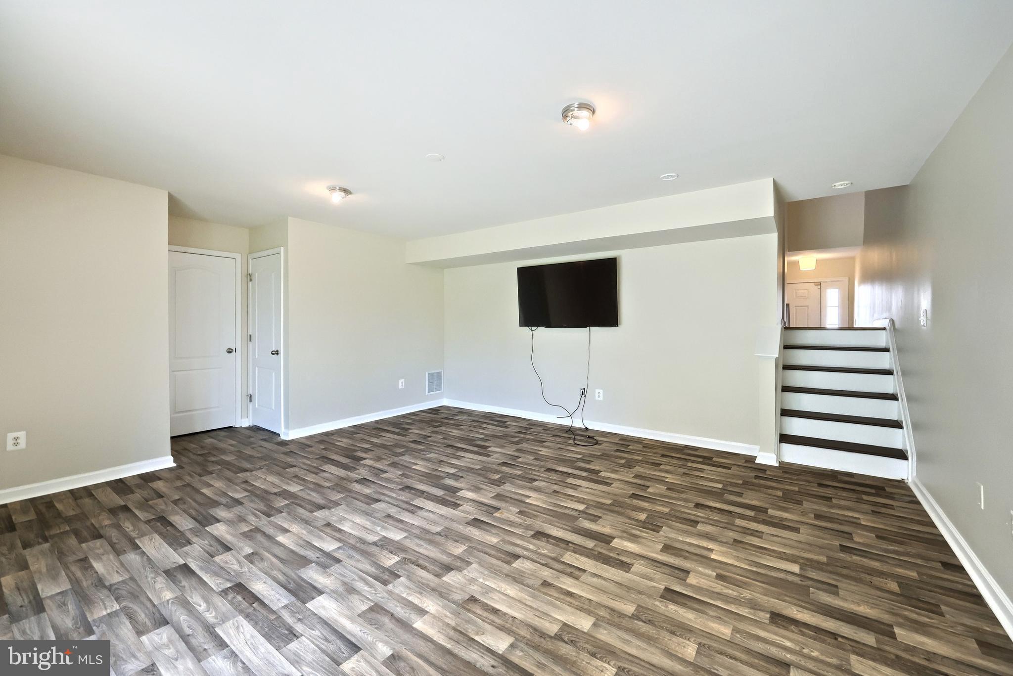 IRON BRIDGE LANDING - Residential