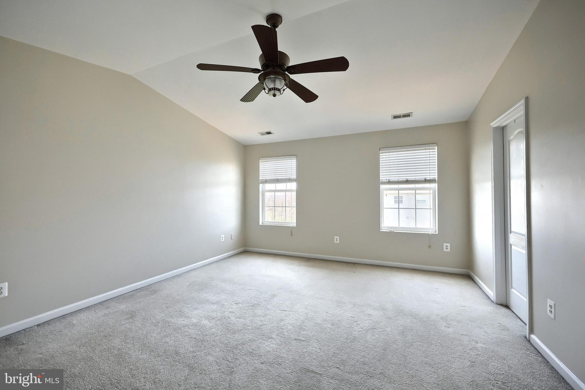 IRON BRIDGE LANDING - Residential