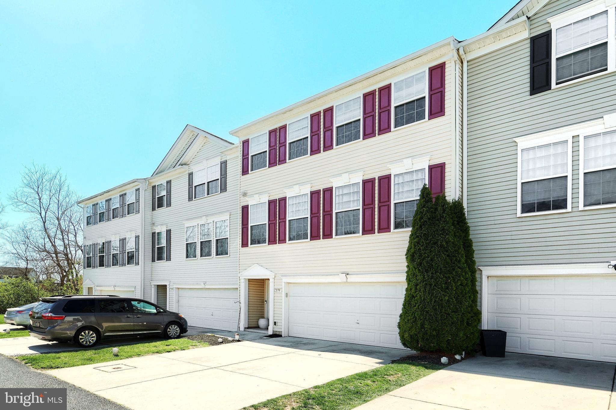 IRON BRIDGE LANDING - Residential