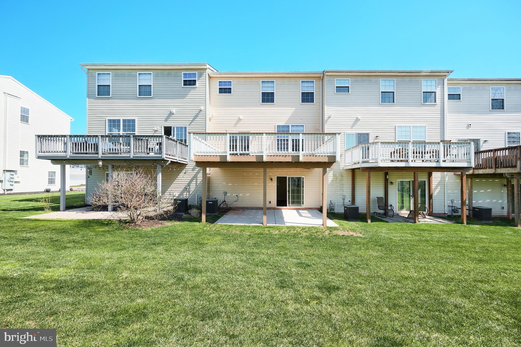 IRON BRIDGE LANDING - Residential
