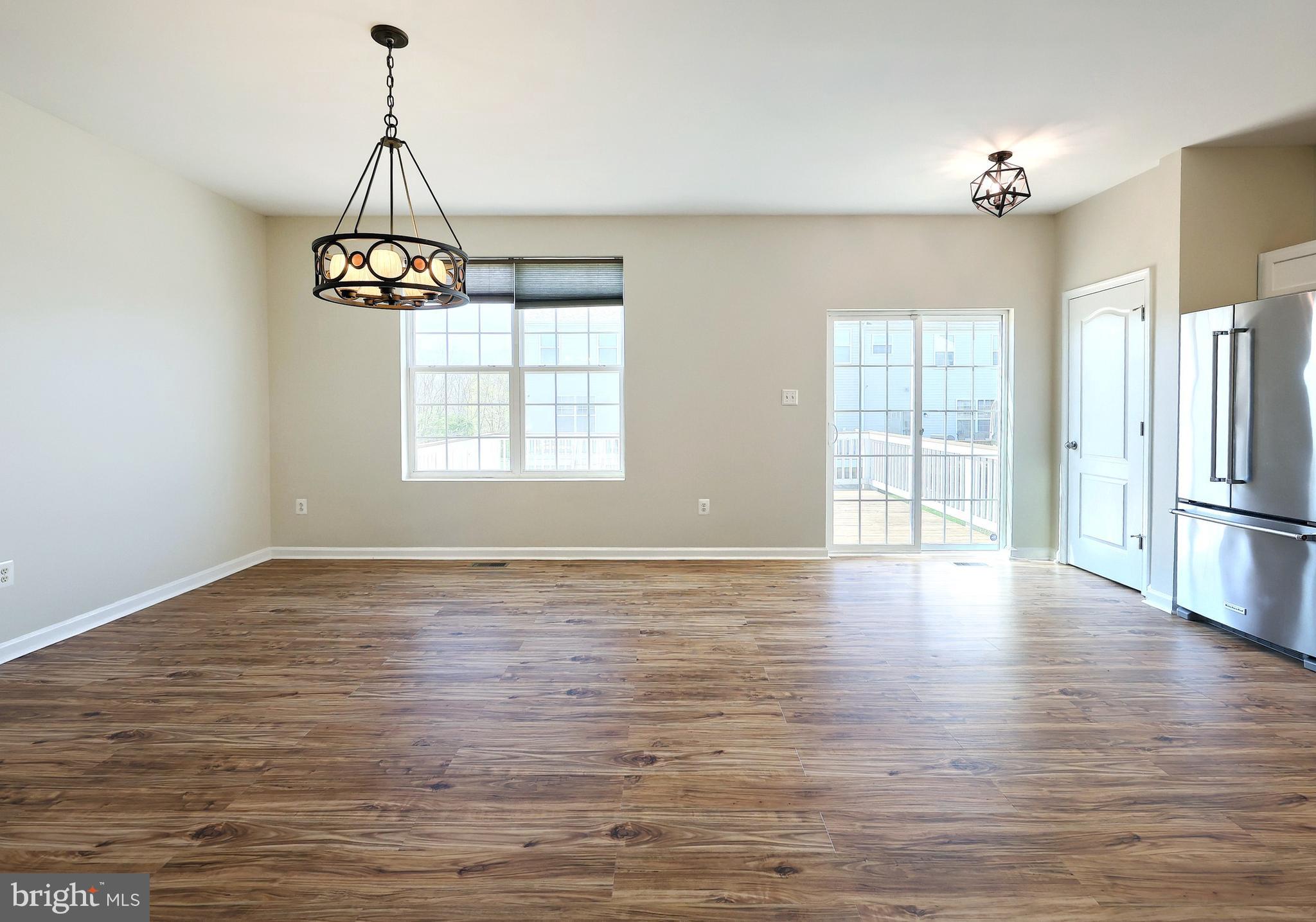 IRON BRIDGE LANDING - Residential