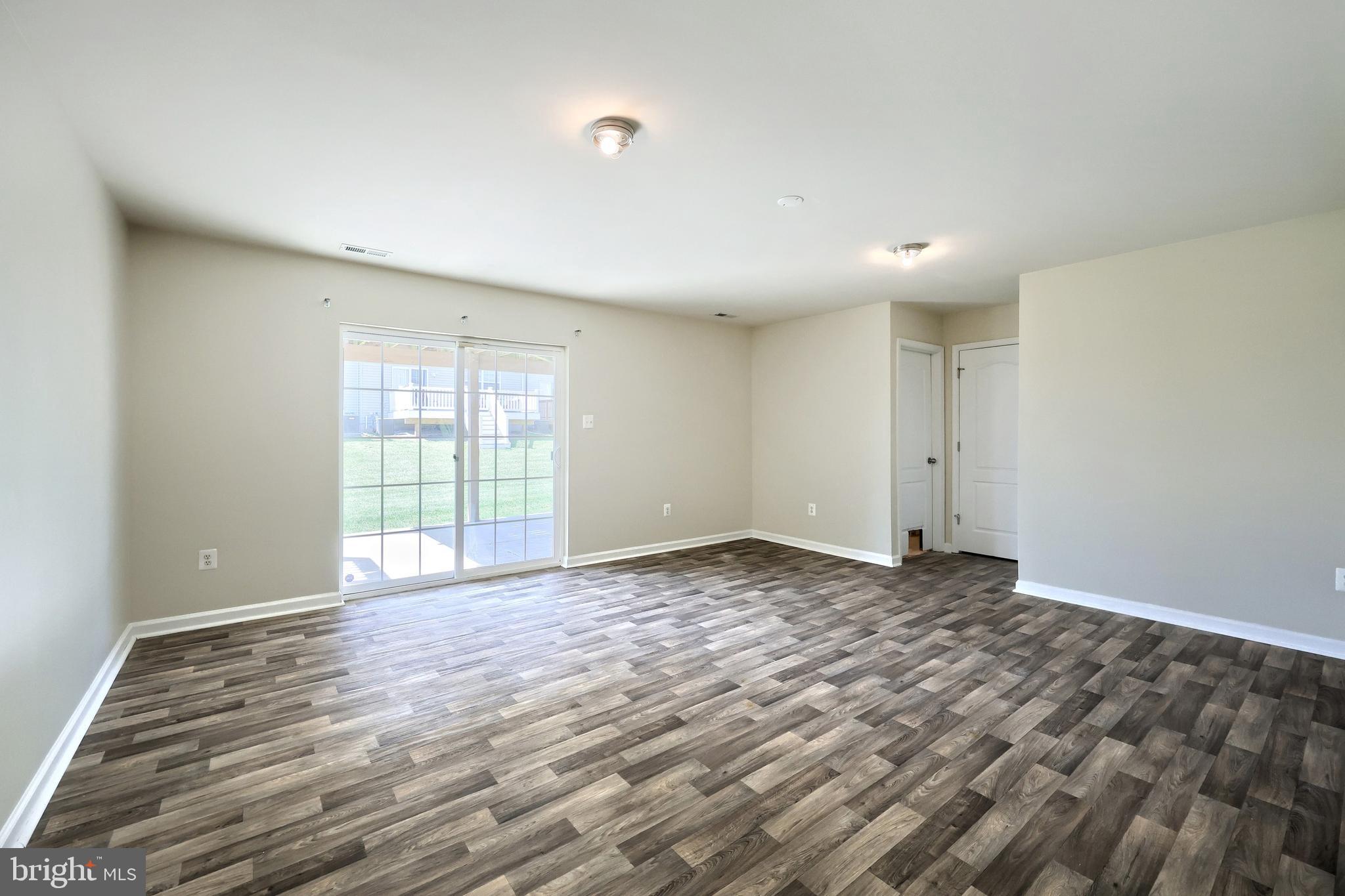 IRON BRIDGE LANDING - Residential