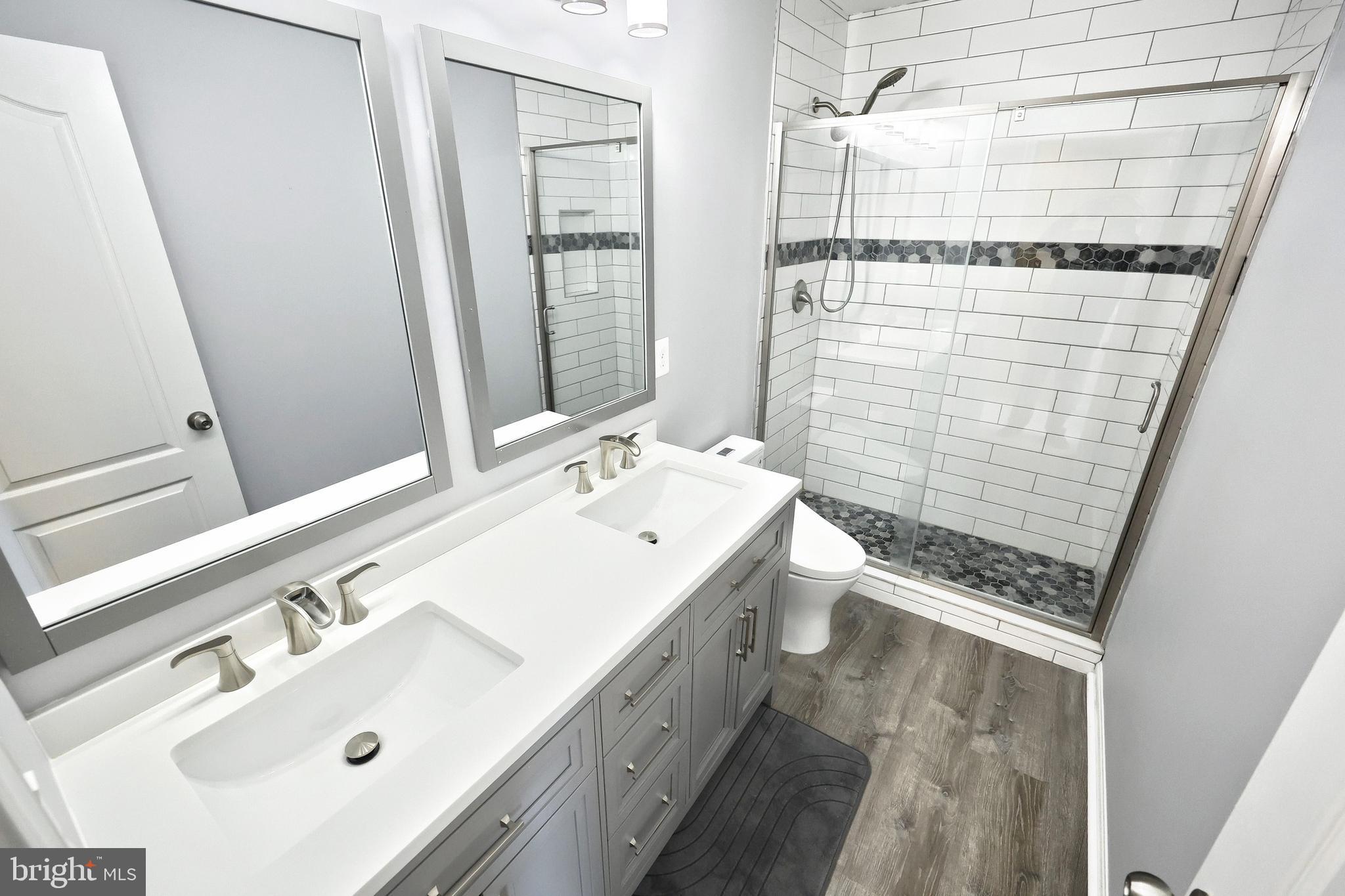 IRON BRIDGE LANDING - Residential