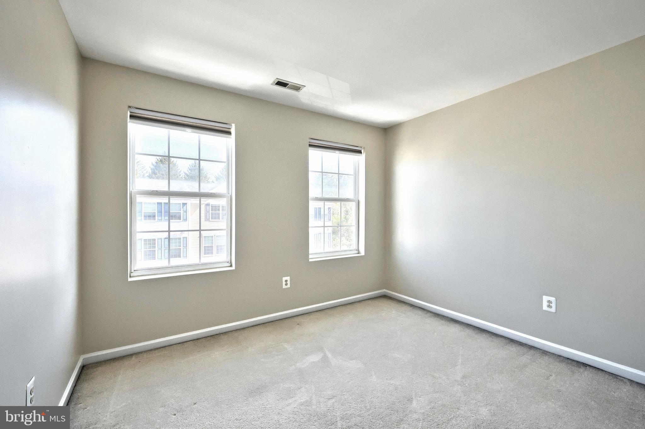 IRON BRIDGE LANDING - Residential