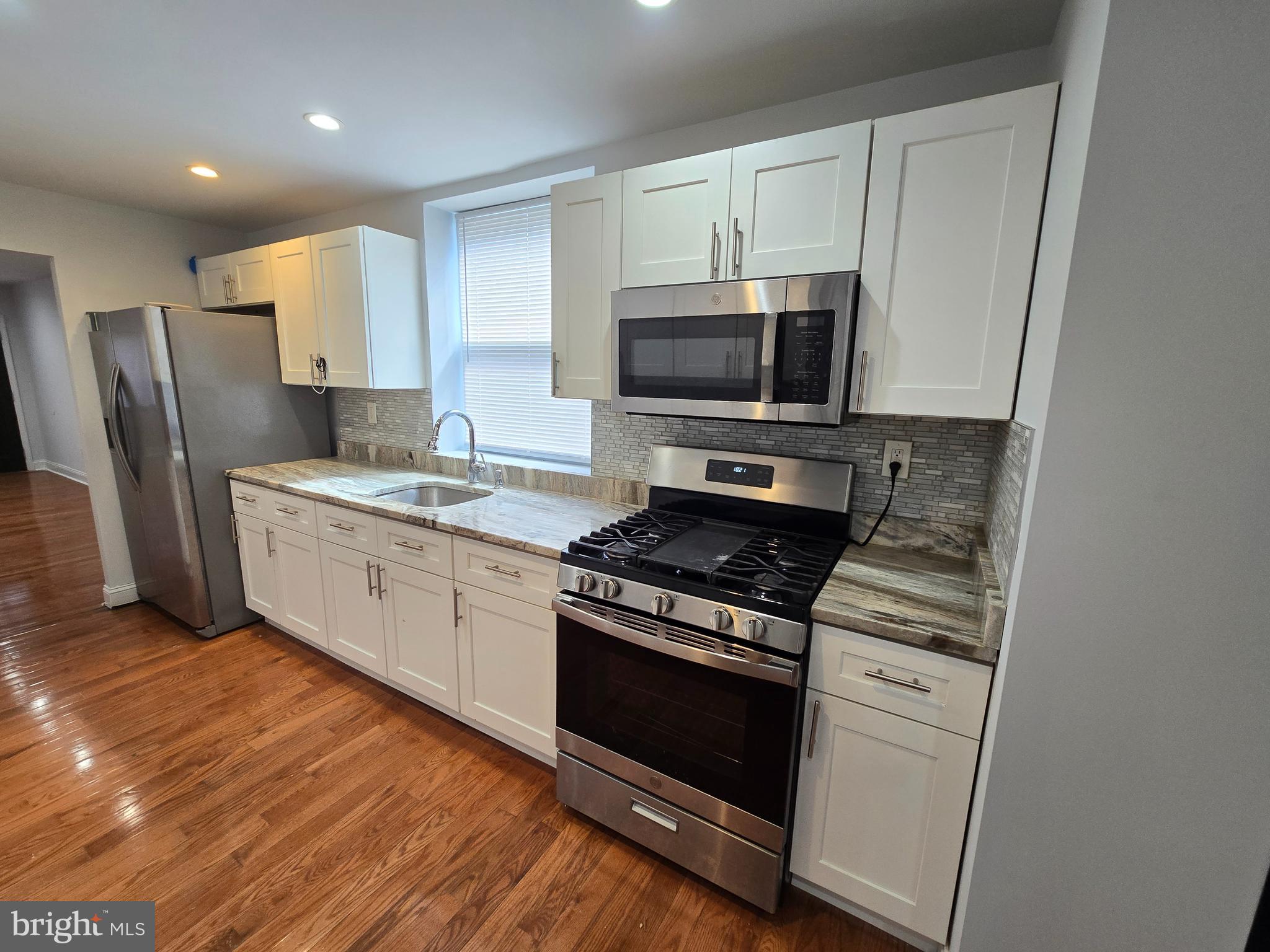 BRIDESBURG - Residential