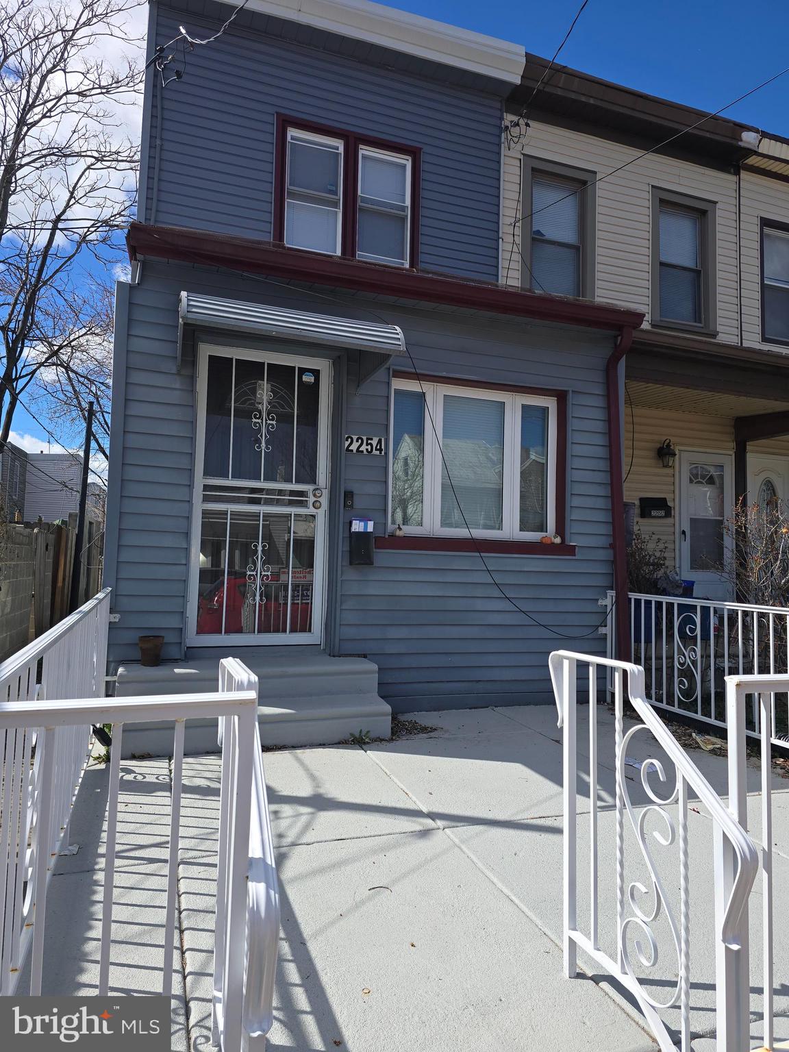 BRIDESBURG - Residential