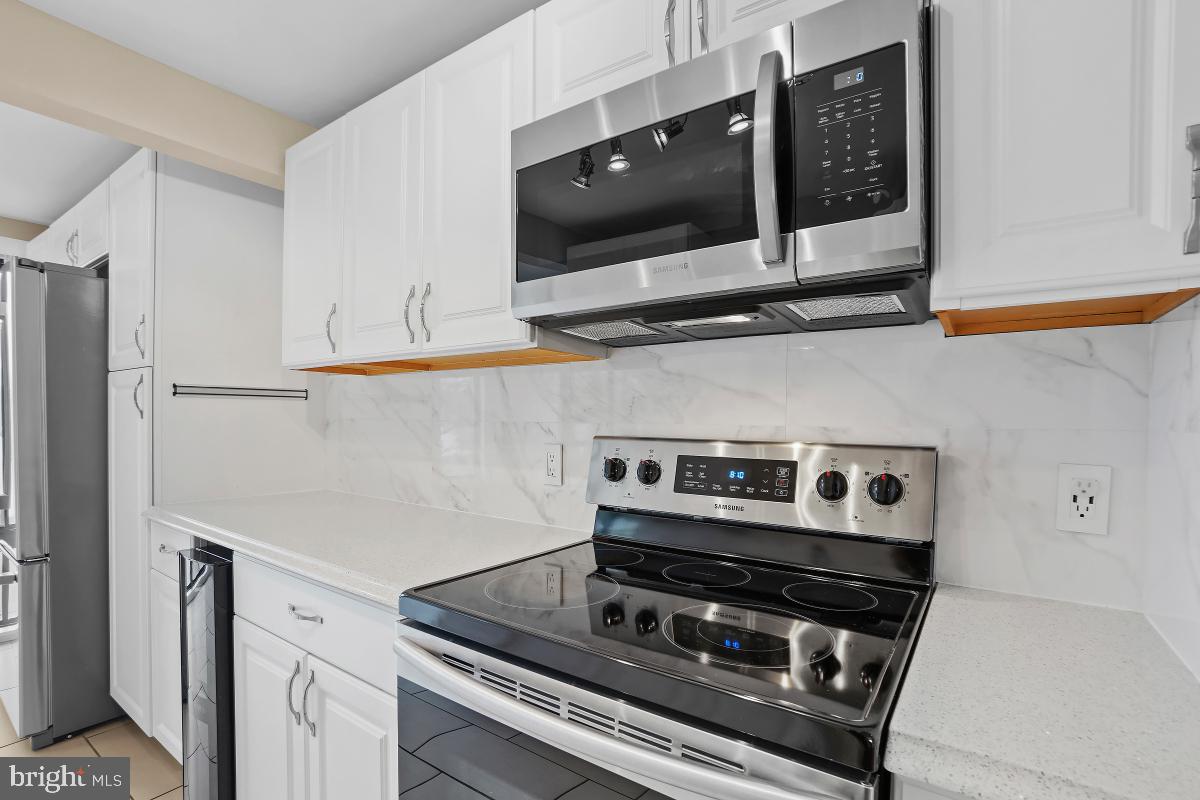 FARMINGDALE - Residential Lease
