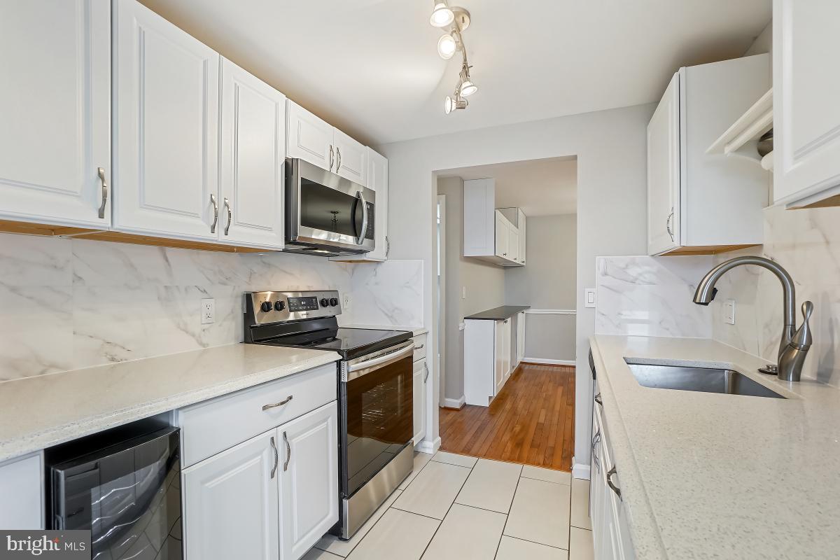 FARMINGDALE - Residential Lease