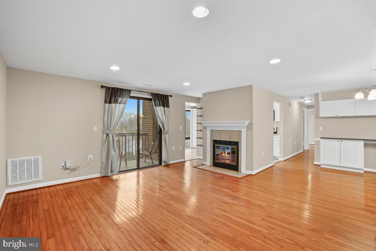 FARMINGDALE - Residential Lease