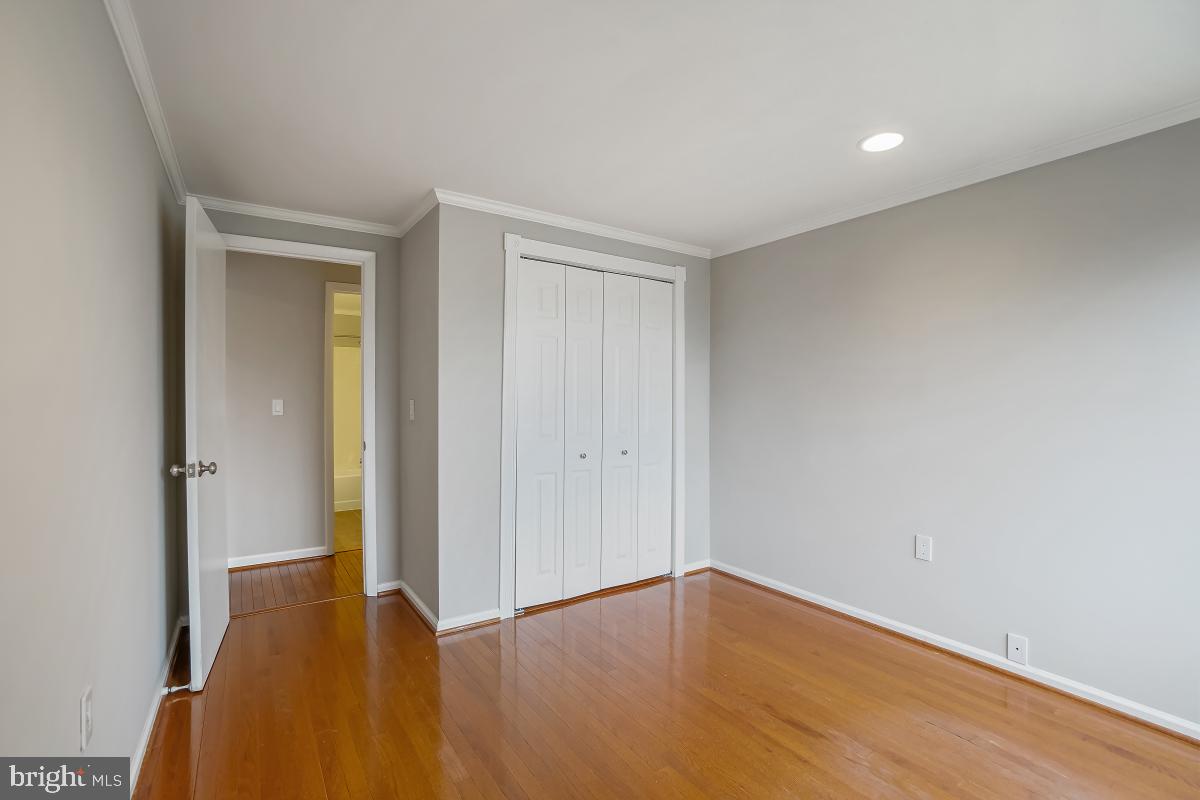 FARMINGDALE - Residential Lease