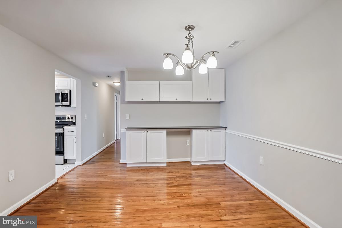 FARMINGDALE - Residential Lease