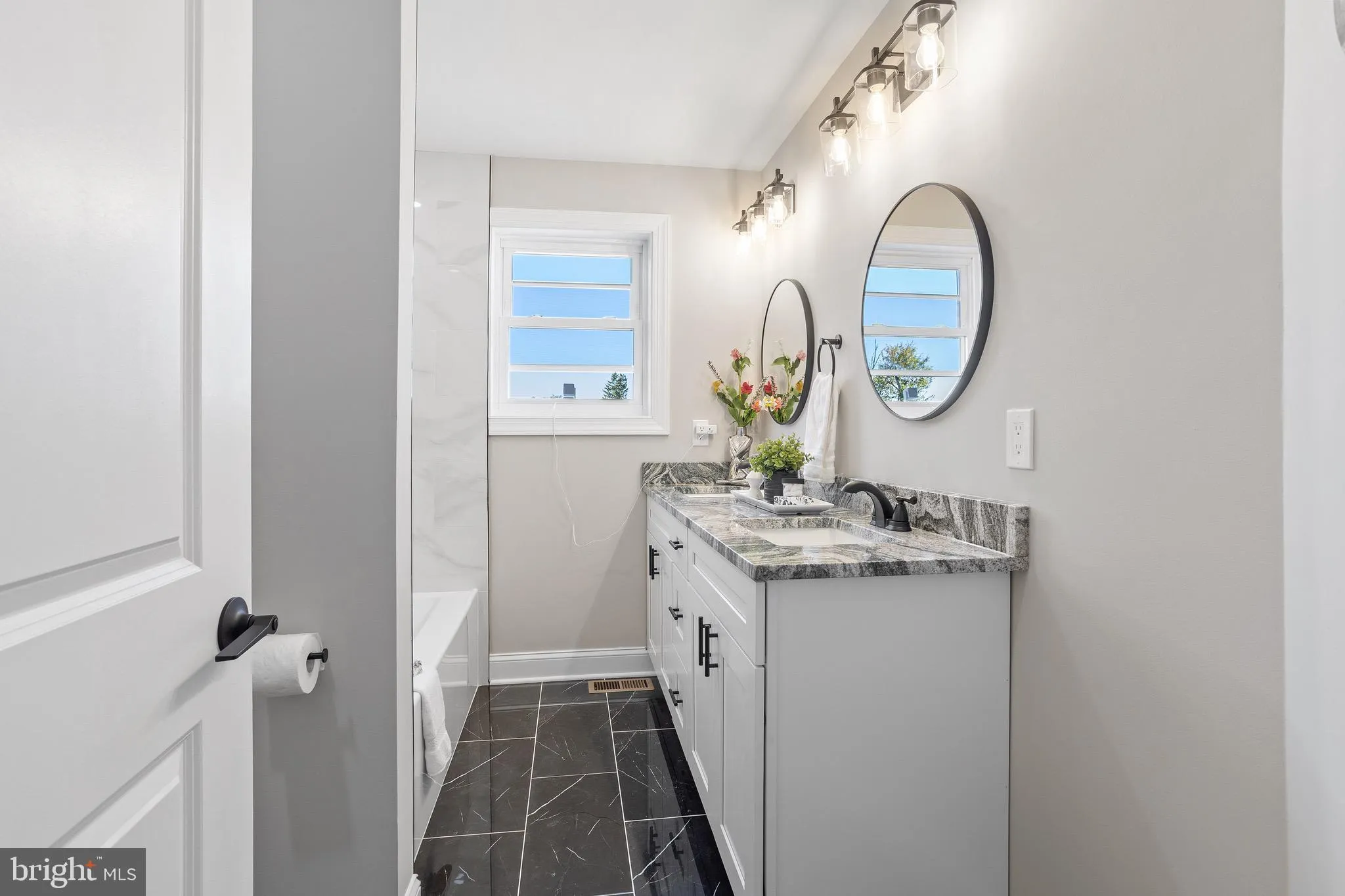 Willingboro, New Jersey 08046, United States, 4 Bedrooms Bedrooms, ,3 BathroomsBathrooms,Residential,Active,231445