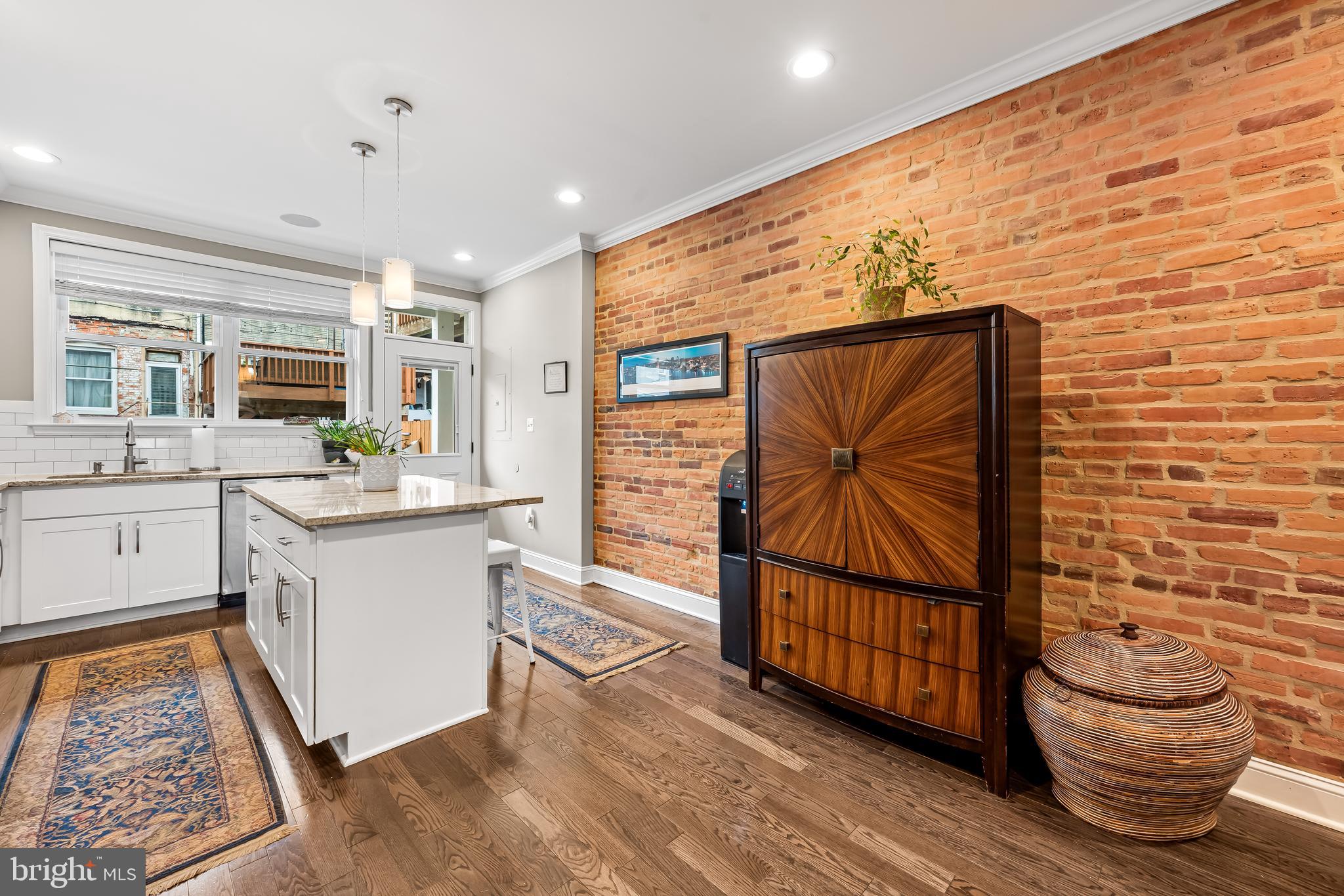 RIVERSIDE - Residential