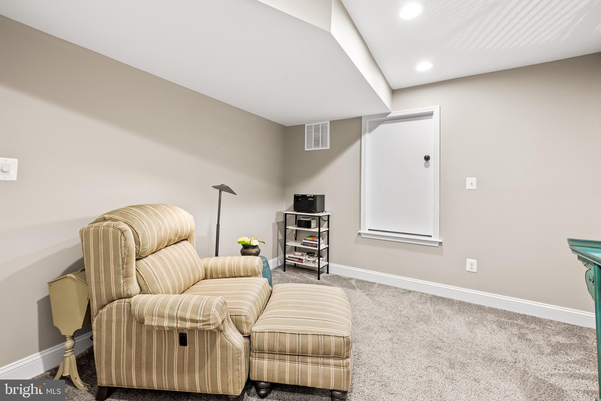 RIVERSIDE - Residential