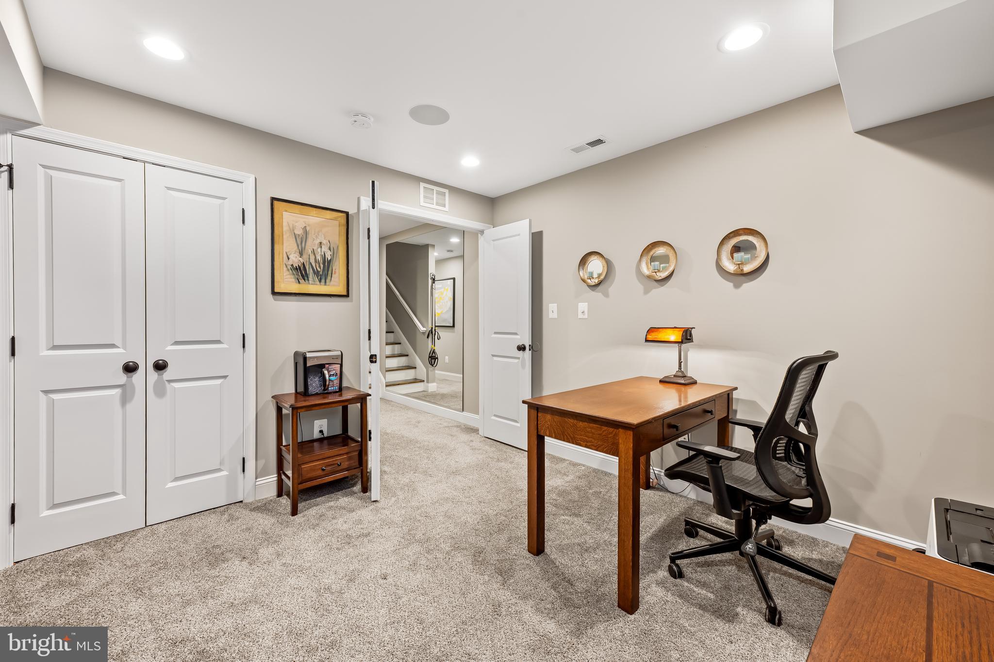 RIVERSIDE - Residential