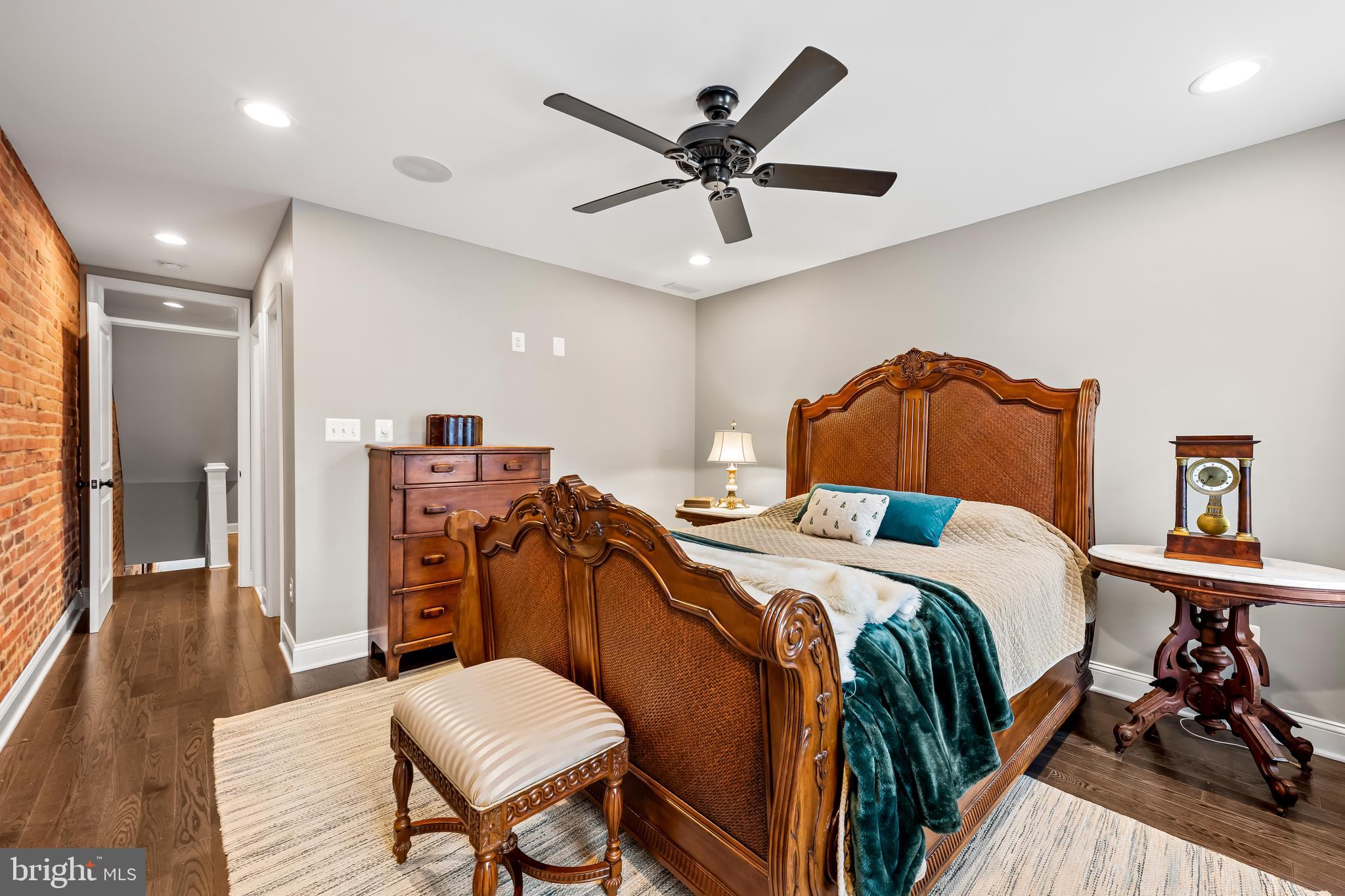 RIVERSIDE - Residential