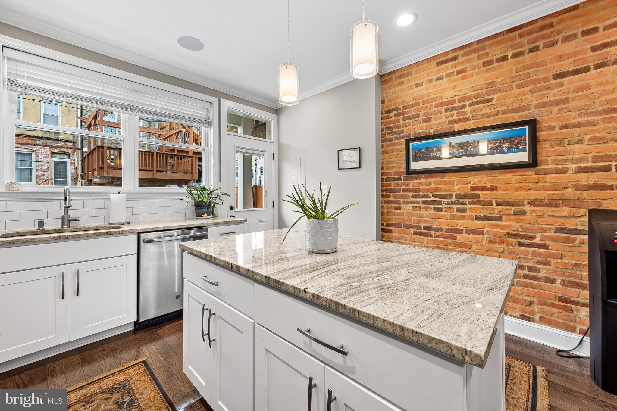 RIVERSIDE - Residential