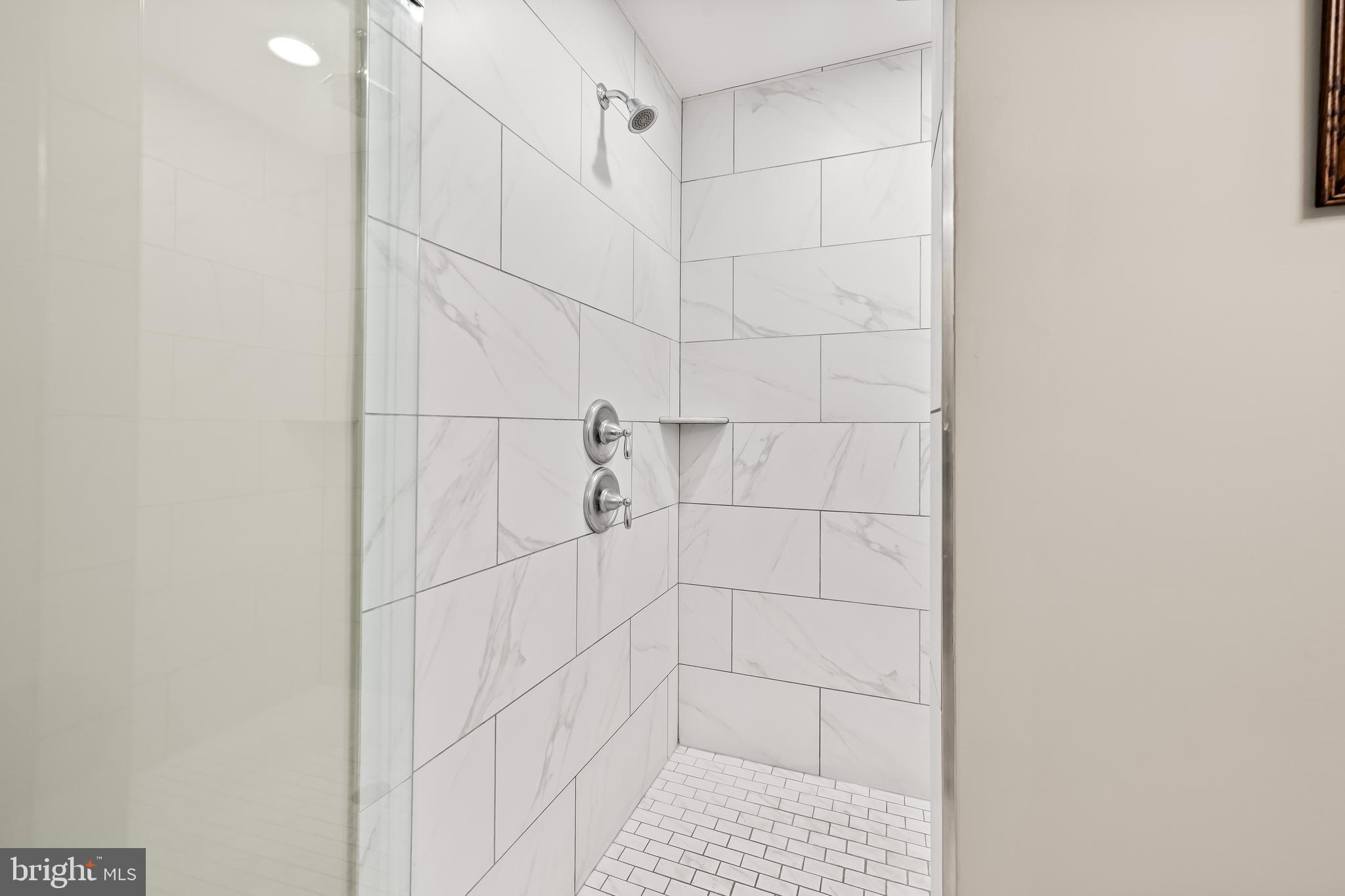 RIVERSIDE - Residential