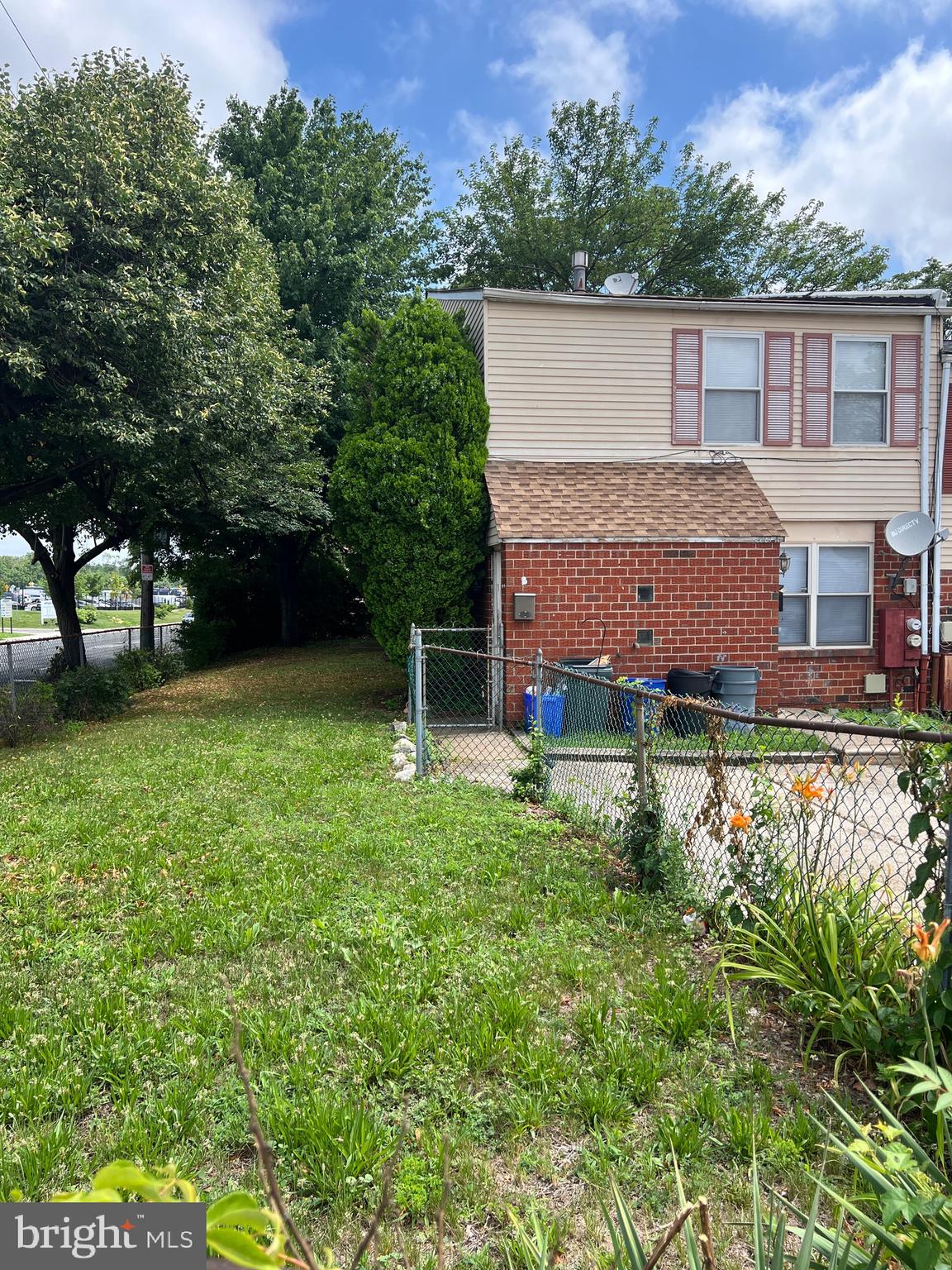 Welcome to 2801 Saxton Road, a fully detached, corner-lot duplex in the desirable Academy Gardens section of Northeast Philadelphia. This turnkey property features two spacious 2-bedroom, 1-bath units—both currently vacant—making it ideal for investors or owner-occupants looking to occupy one unit while leasing the other.
The first-floor unit has been recently renovated, and the second-floor unit is in excellent, move-in-ready condition. Each unit has a private entrance, separate utilities, central air, and gas heating. Sitting on an oversized lot, the property boasts a large fenced yard, perfect for outdoor living or future enhancements, along with ample off-street parking via a private driveway that accommodates multiple vehicles.
With strong rental income potential, and convenient access to I-95, Roosevelt Boulevard, public transit, and local amenities, this is a rare opportunity to own a high-performing, flexible multi-family home in a stable Northeast Philadelphia neighborhood.
Whether you're house hacking or building your portfolio, 2801 Saxton Road is a rare, ready-to-go opportunity.