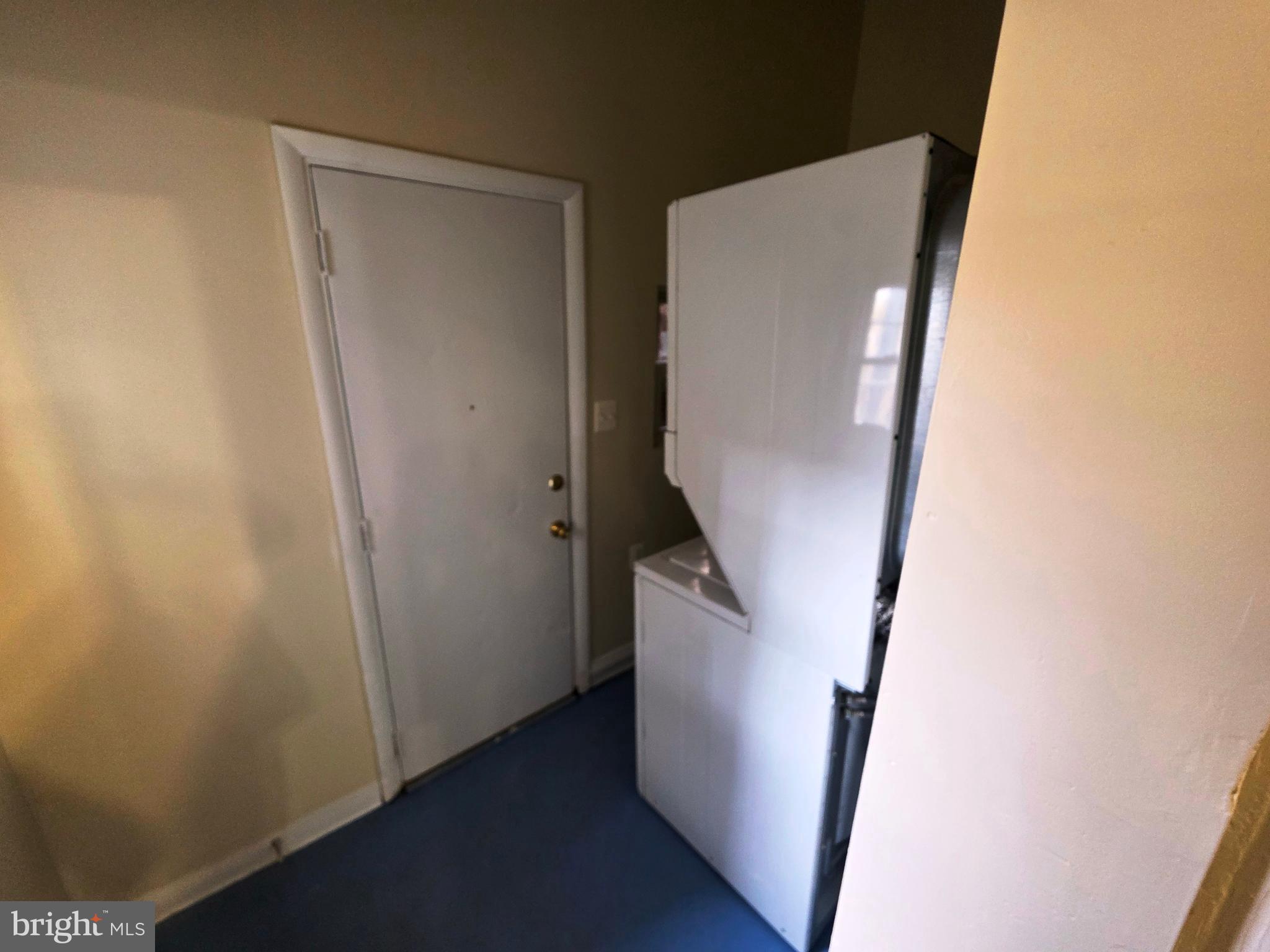 BROADWAY EAST - Residential Lease