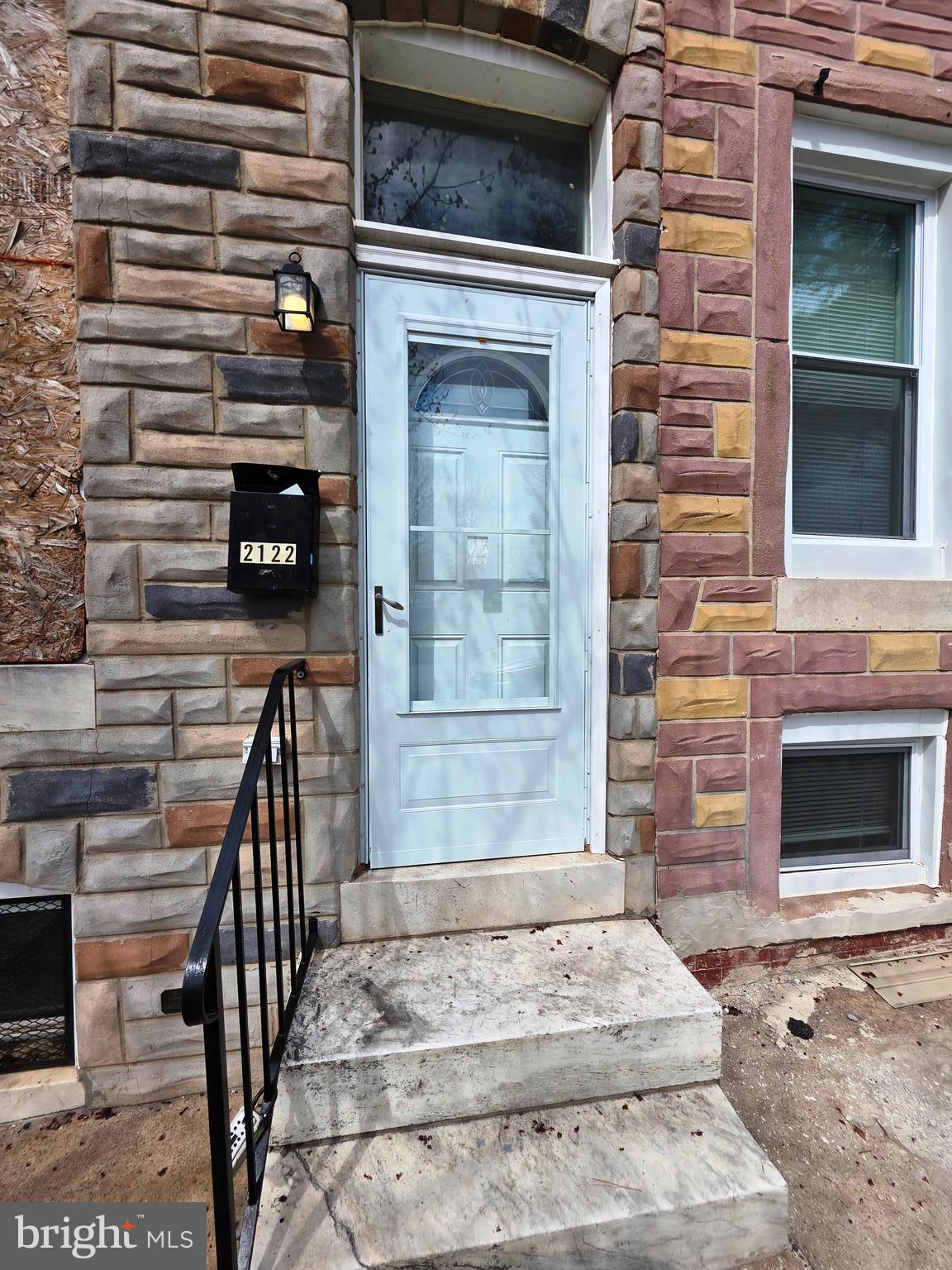 BROADWAY EAST - Residential Lease