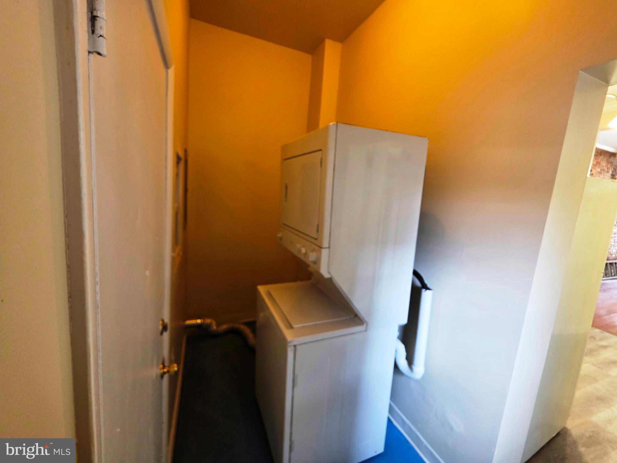 BROADWAY EAST - Residential Lease