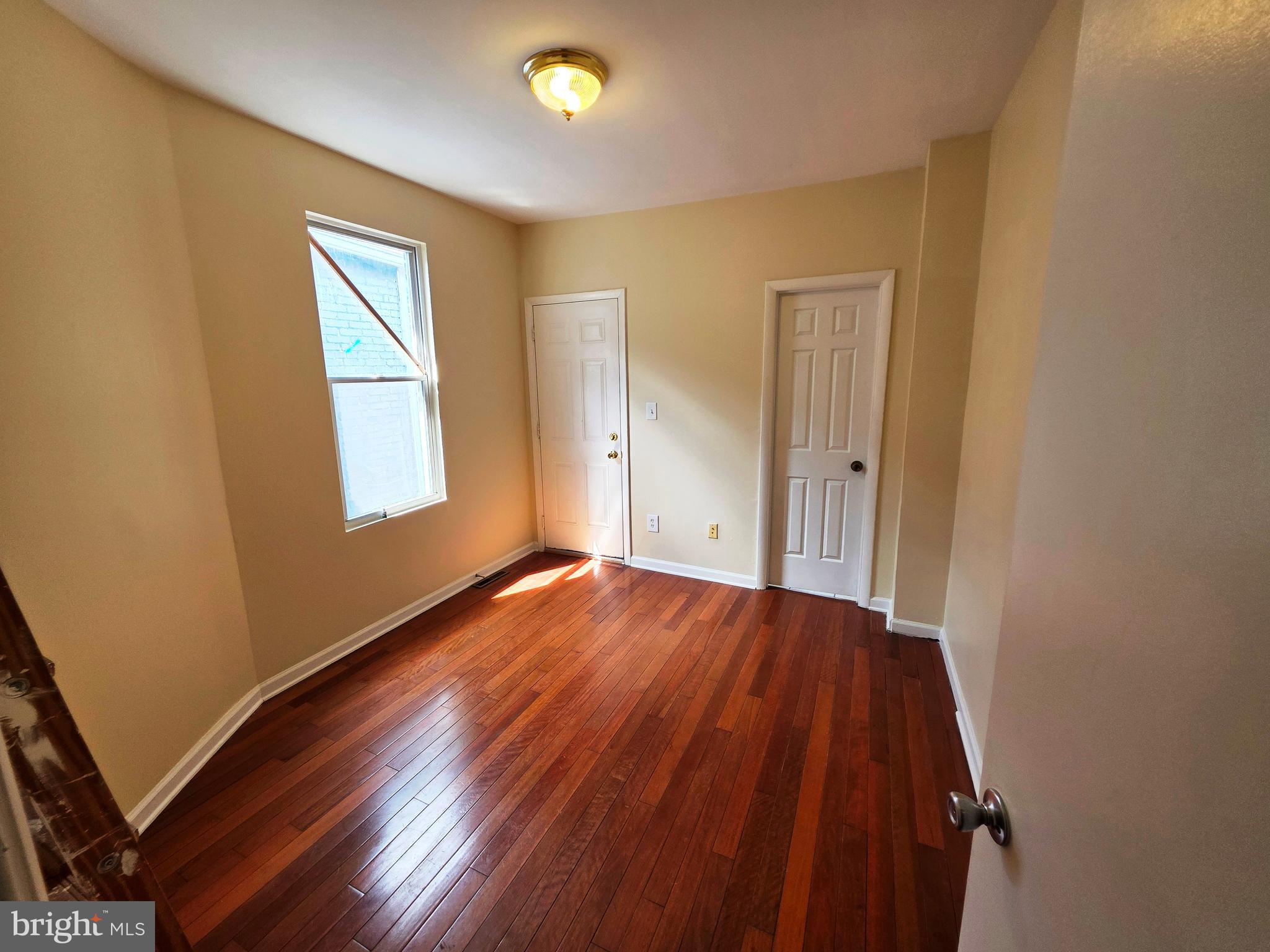 BROADWAY EAST - Residential Lease