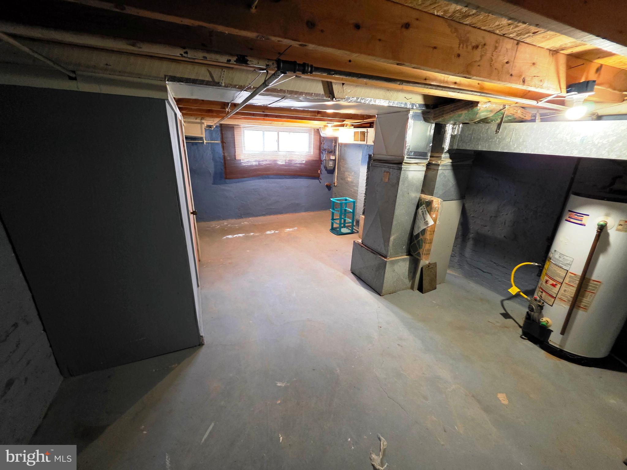 BROADWAY EAST - Residential Lease