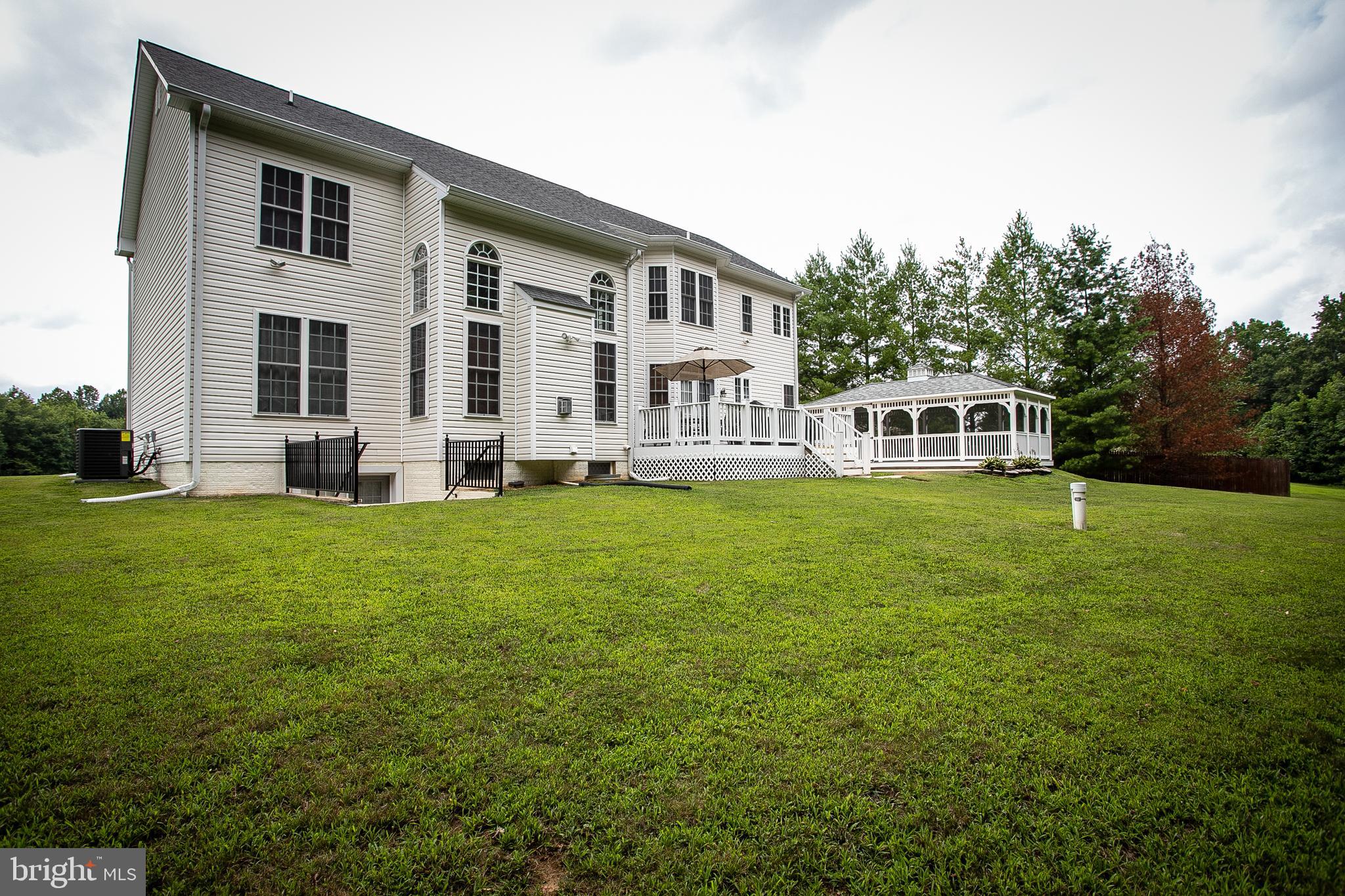 LAKE JAMESON - Residential