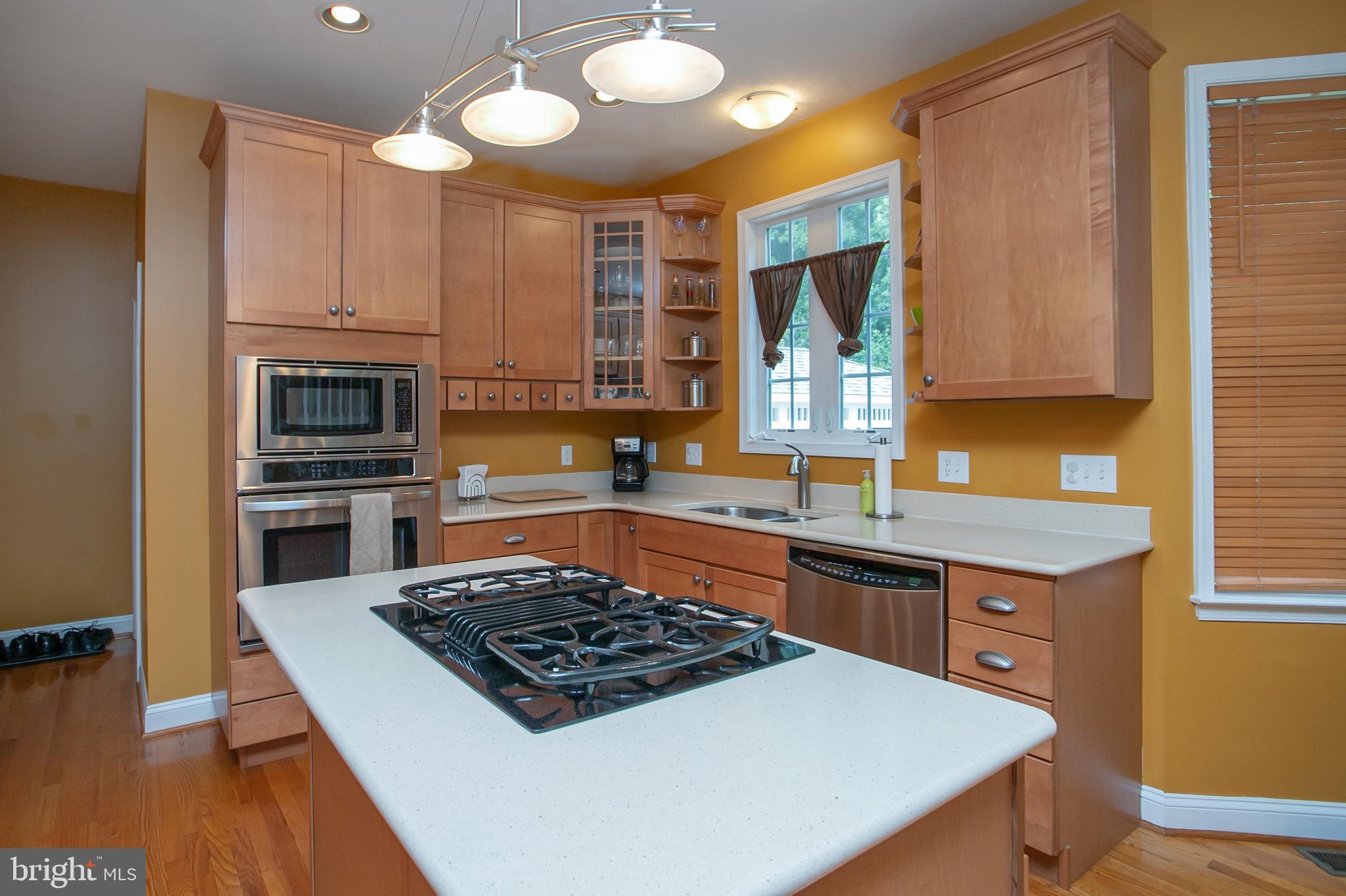 LAKE JAMESON - Residential