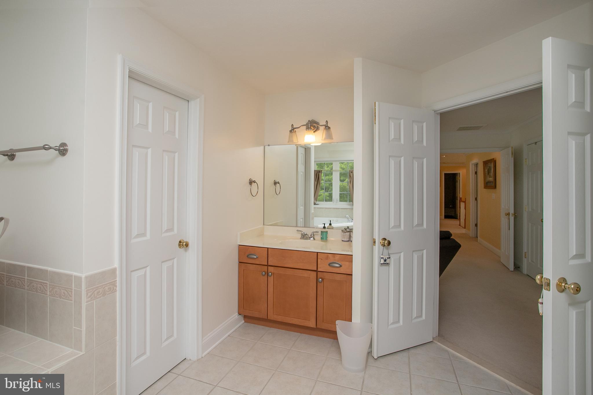 LAKE JAMESON - Residential