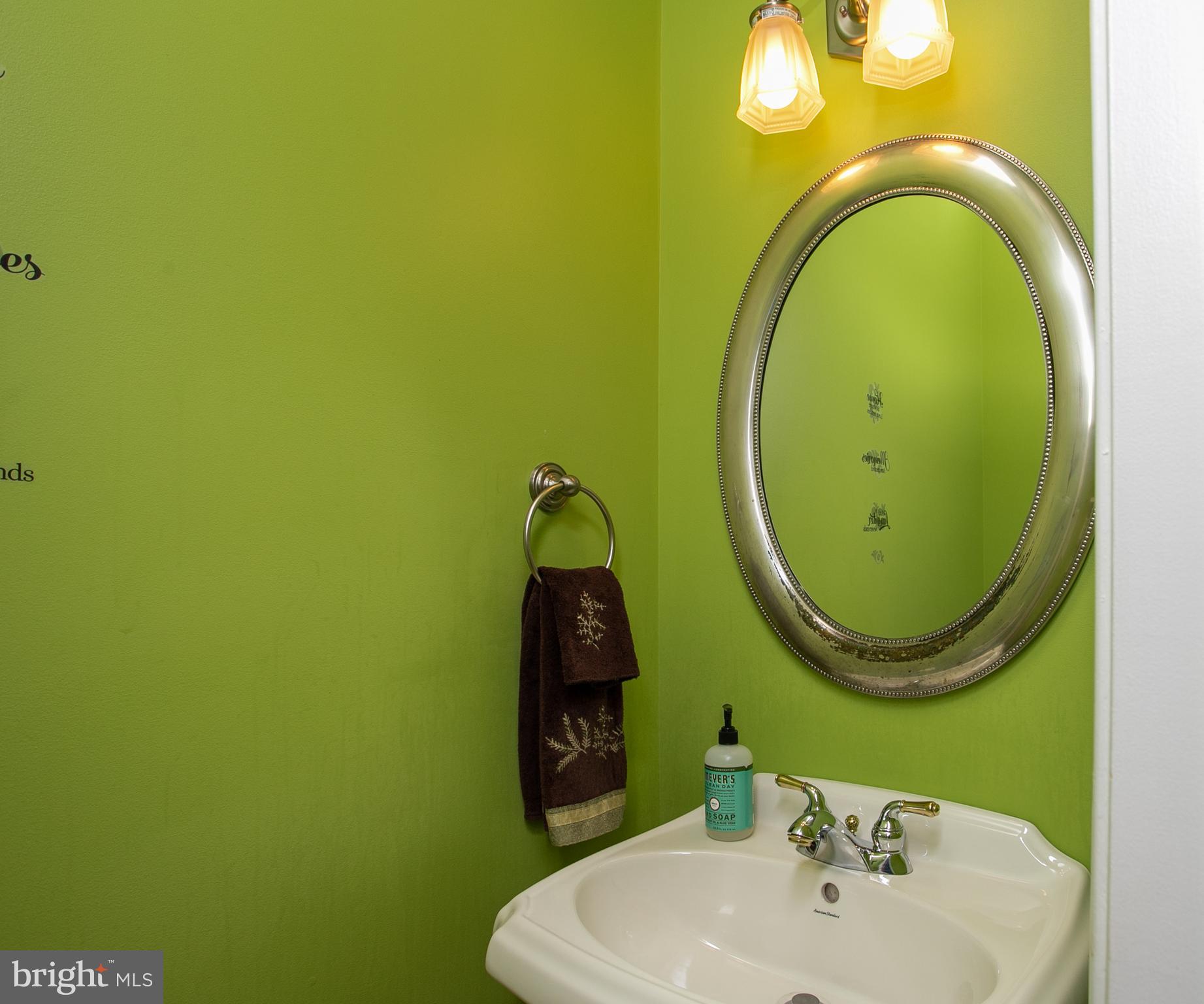 LAKE JAMESON - Residential