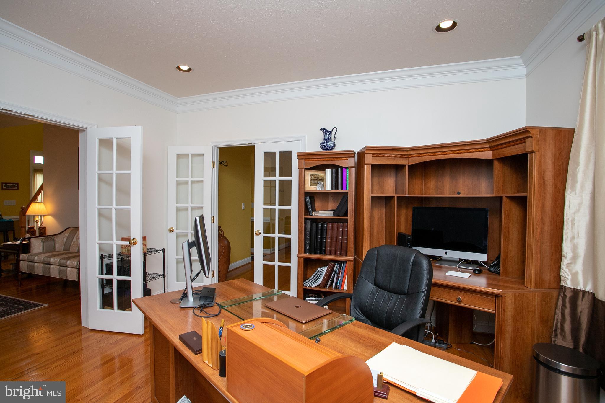 LAKE JAMESON - Residential