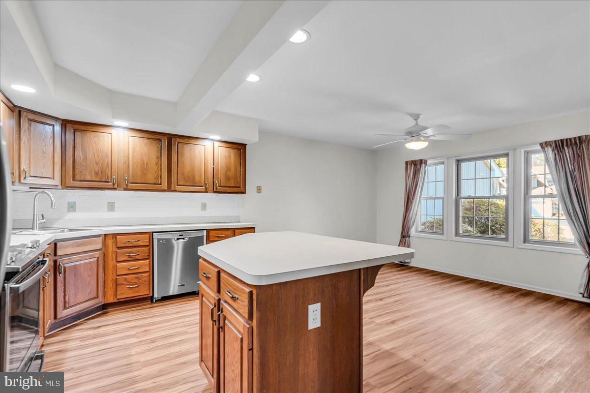 SOMERSET LAKE - Residential