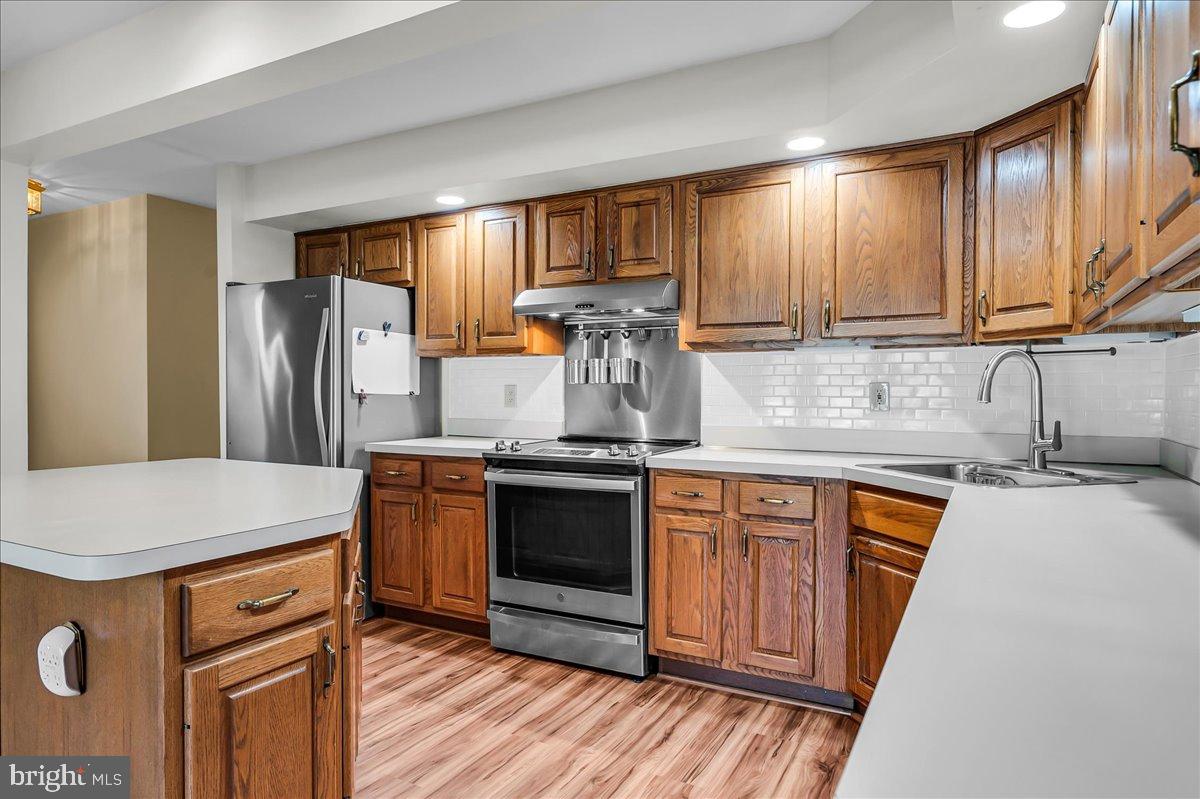 SOMERSET LAKE - Residential