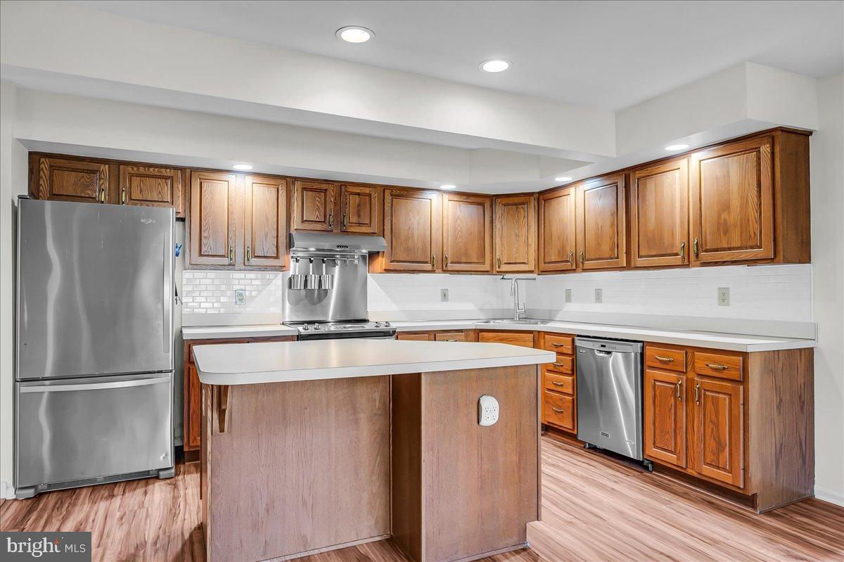 SOMERSET LAKE - Residential