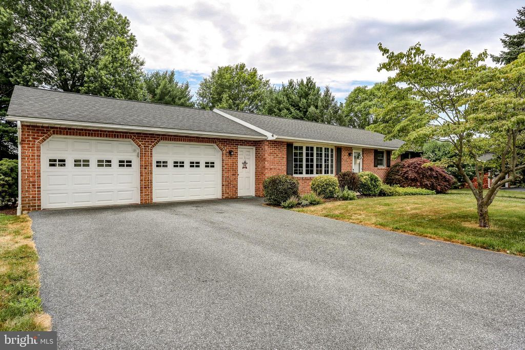 Photo of 916 Spring Garden Street, Elizabethtown, PA 17022 (MLS # PALA2053190)