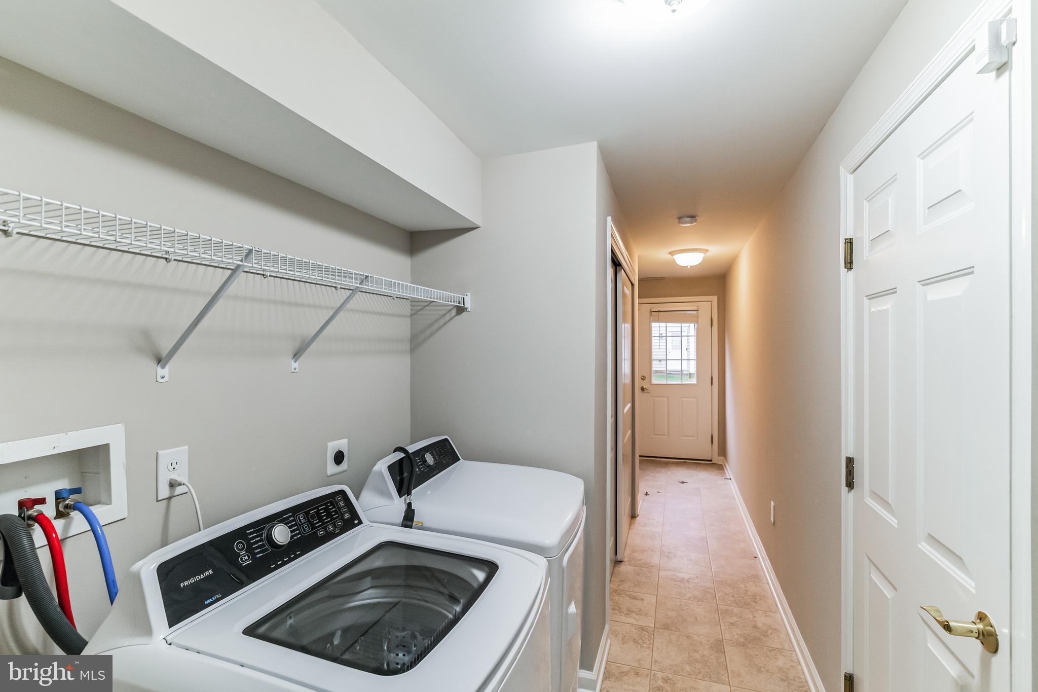 CANNON SQUARE - Residential Lease