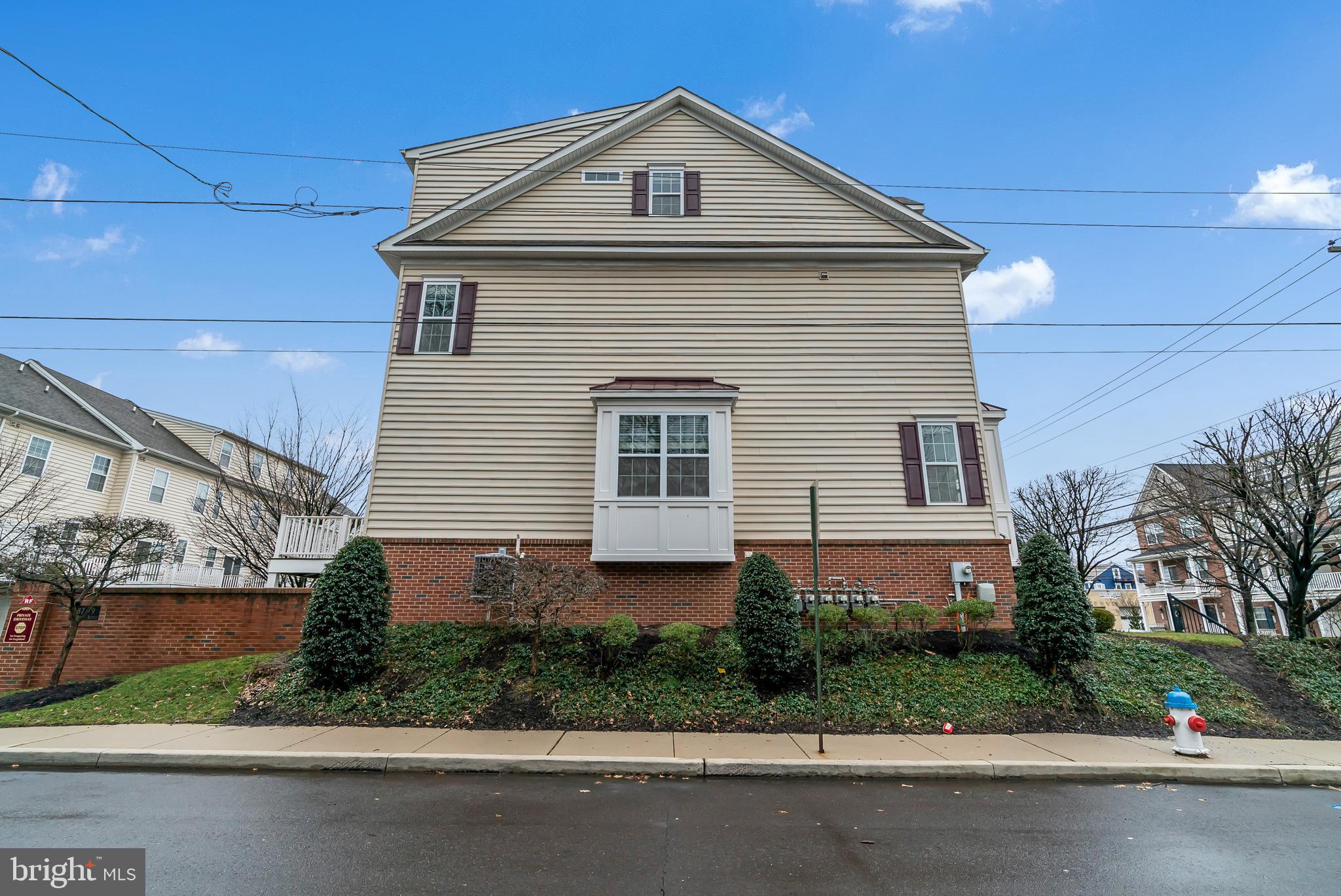 CANNON SQUARE - Residential Lease